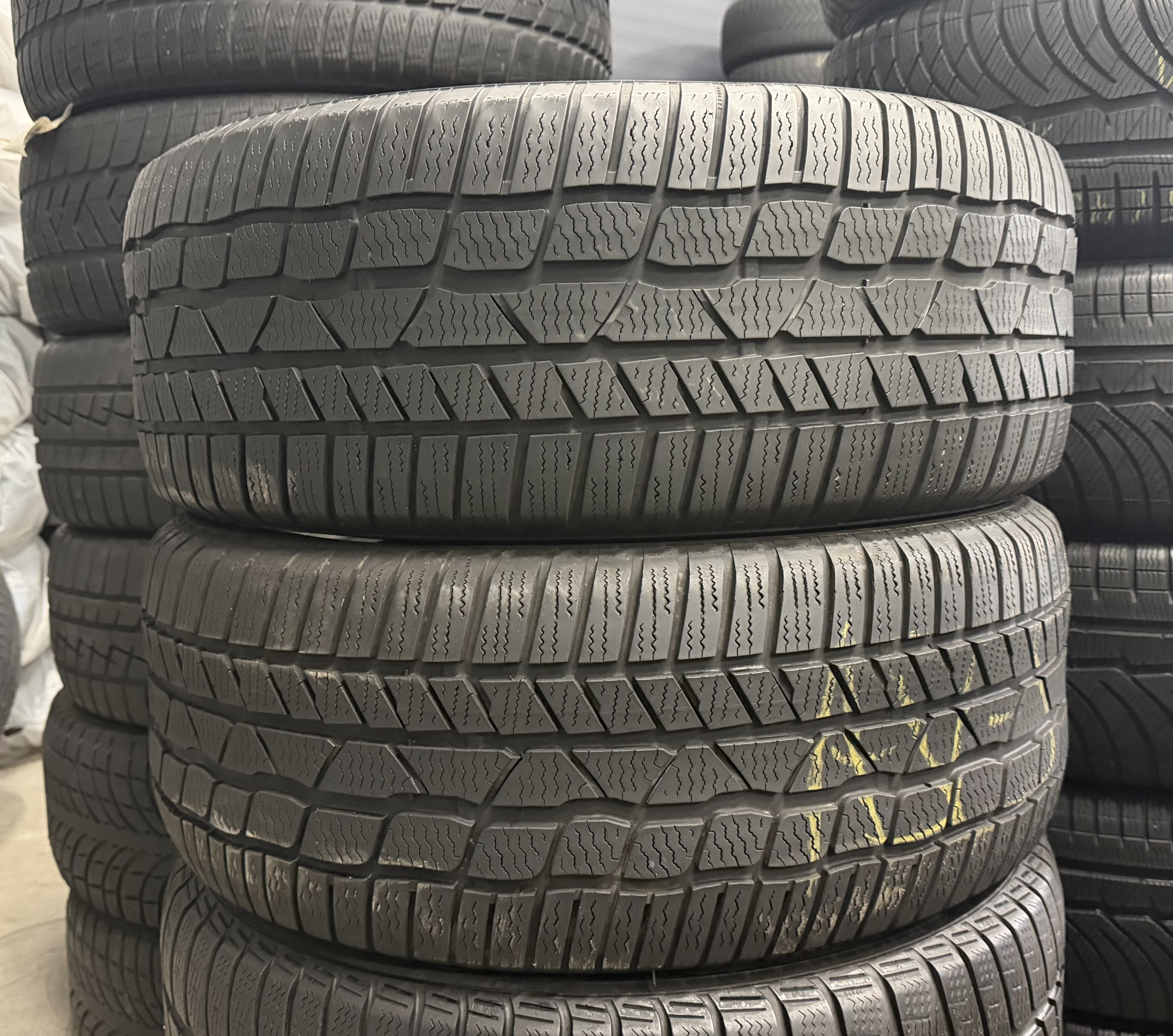 Шини б\у 245/50 R18