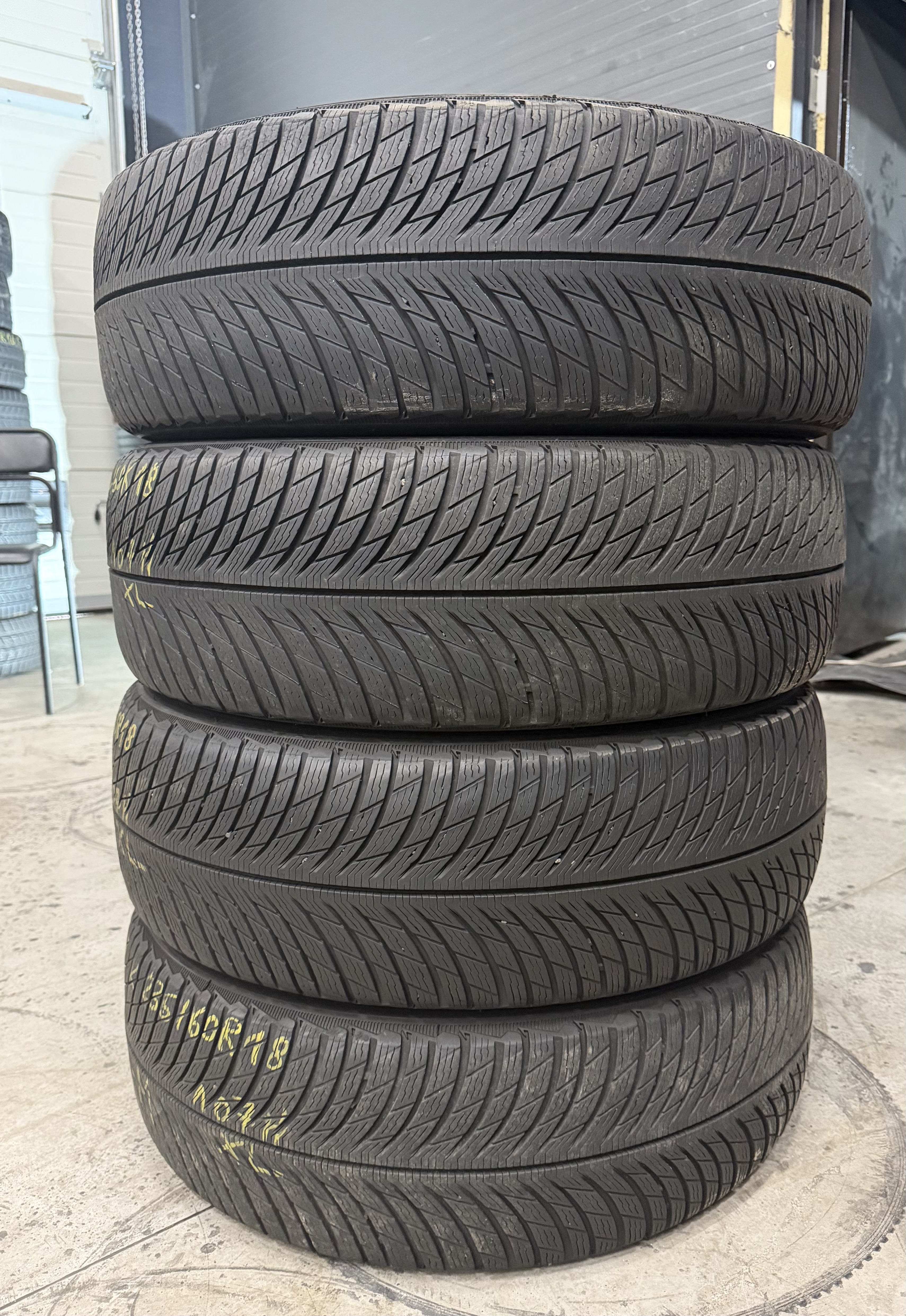 Шини б\у 235/60 R18