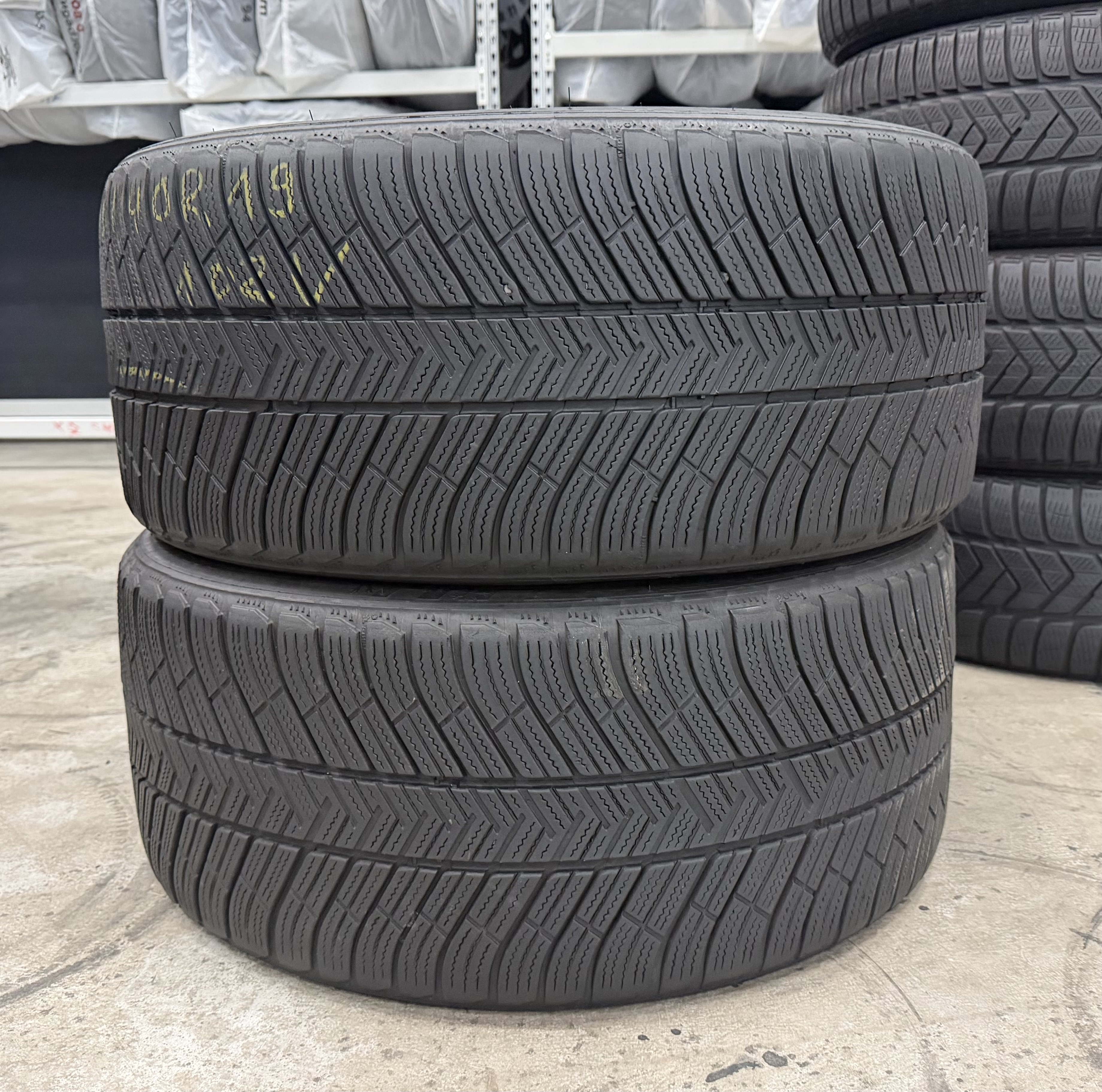 Шини б\у 265/40 R19