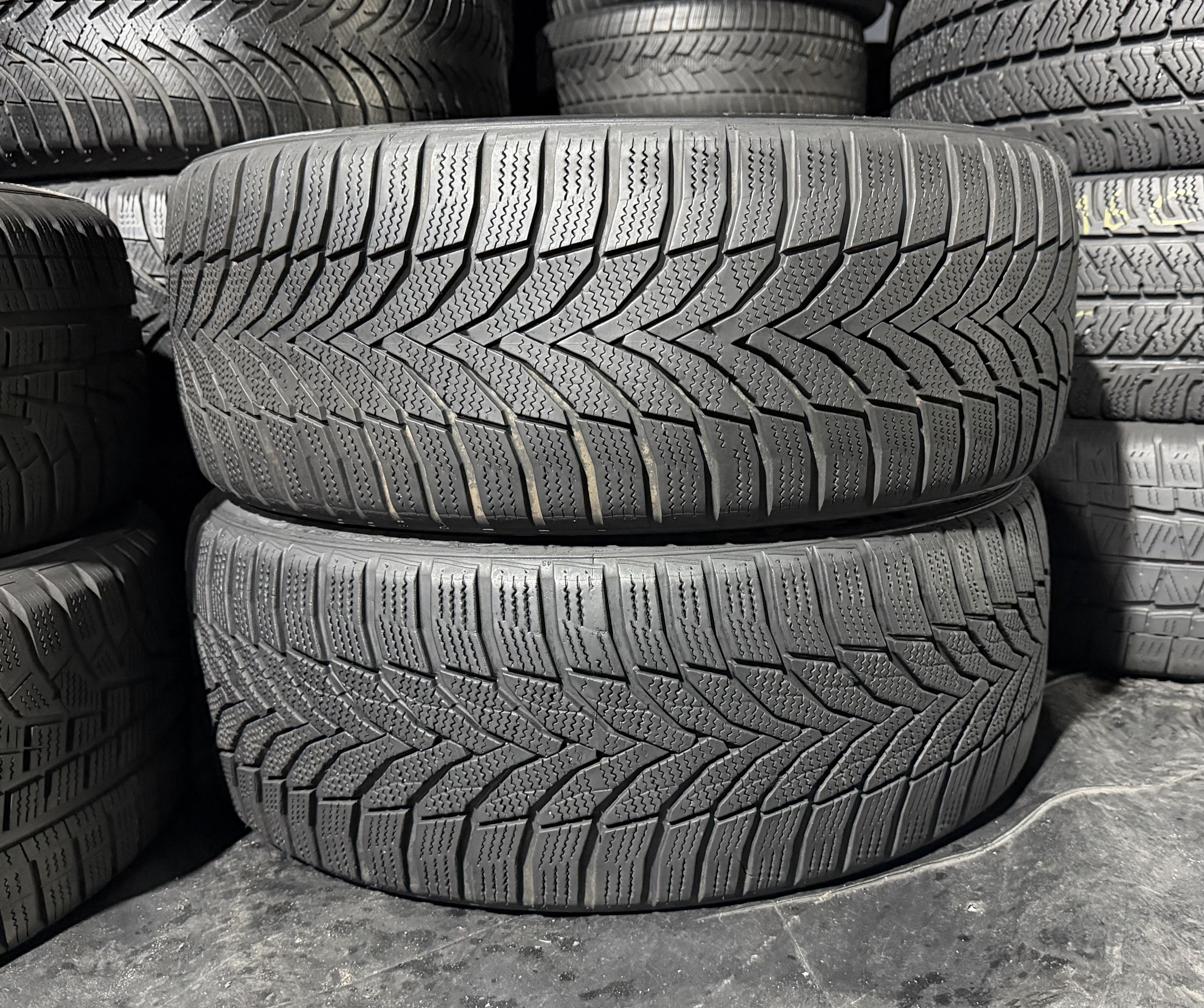Шини б\у 225/45 R18