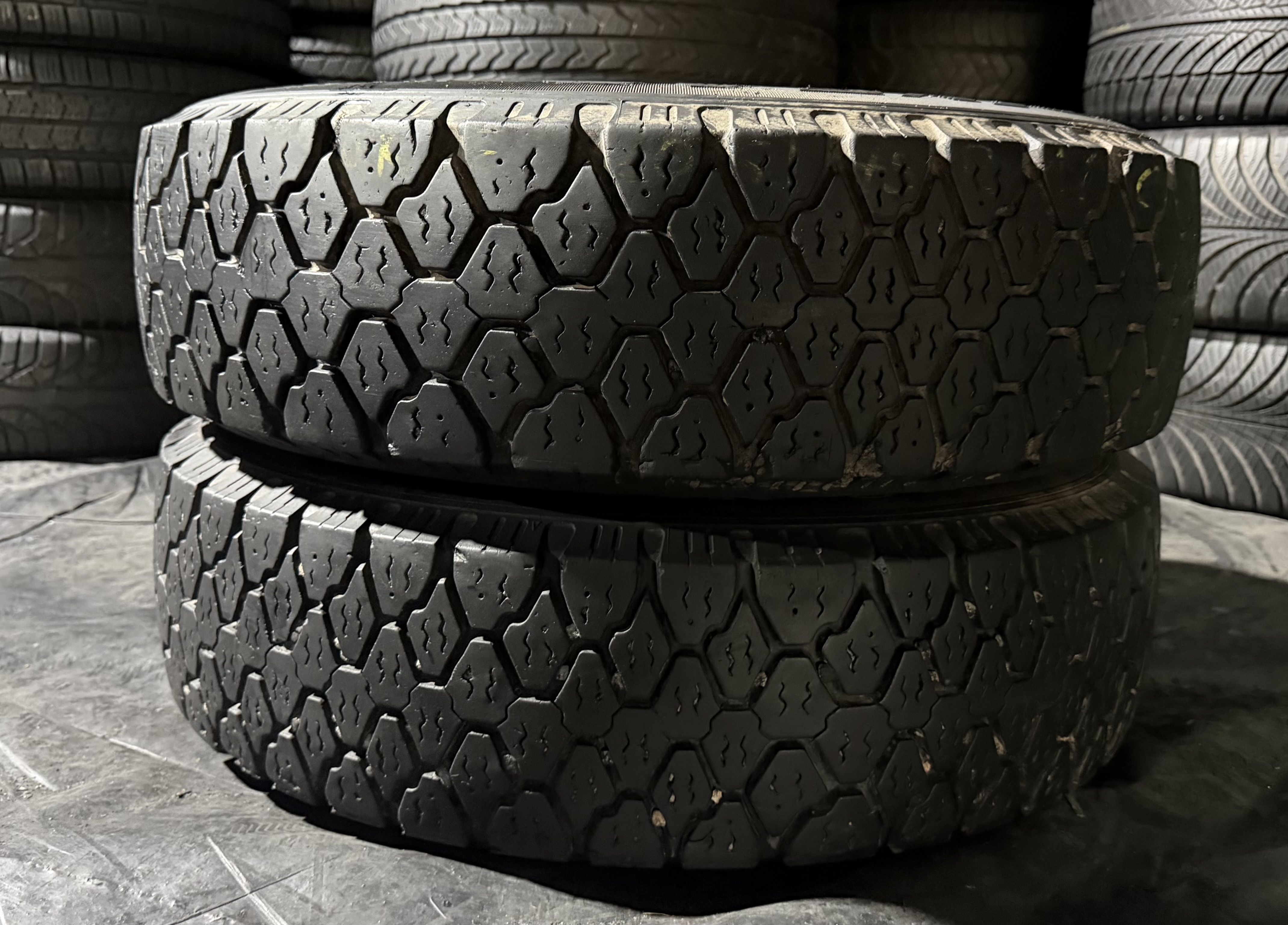 Шини б\у 205/75 R16C
