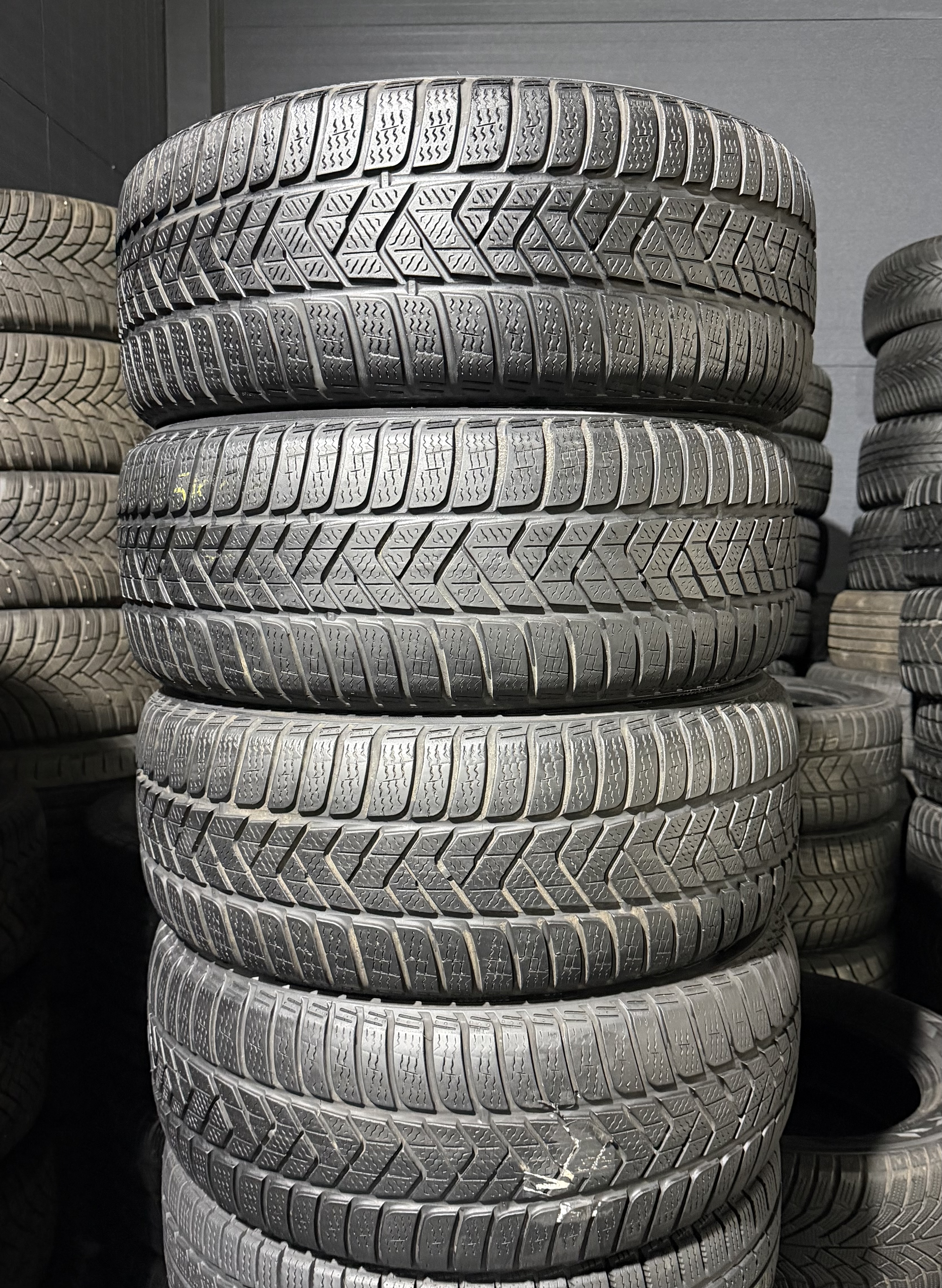 Шини б\у 225/45 R18