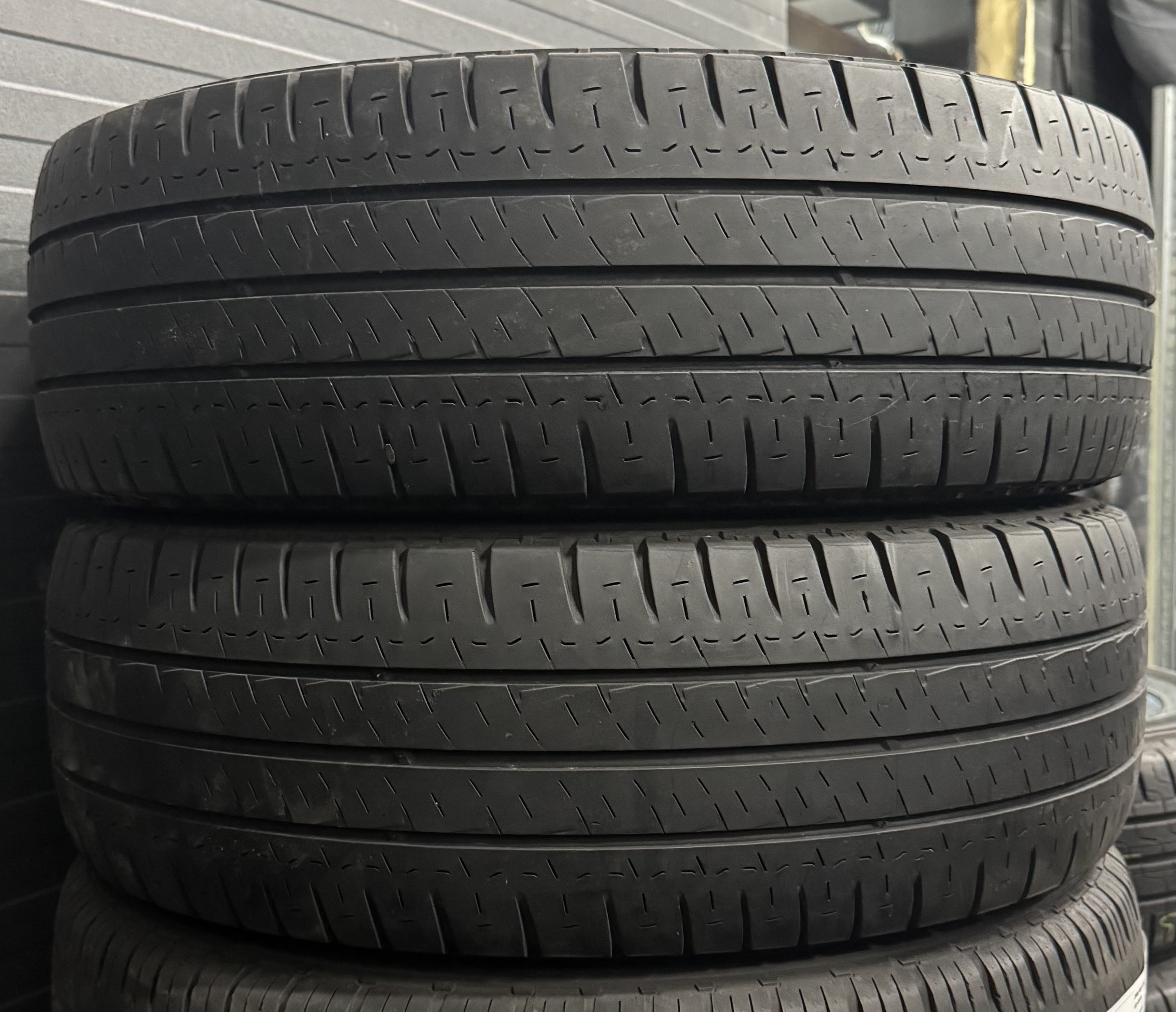 Шини б\у 205/65 R16C