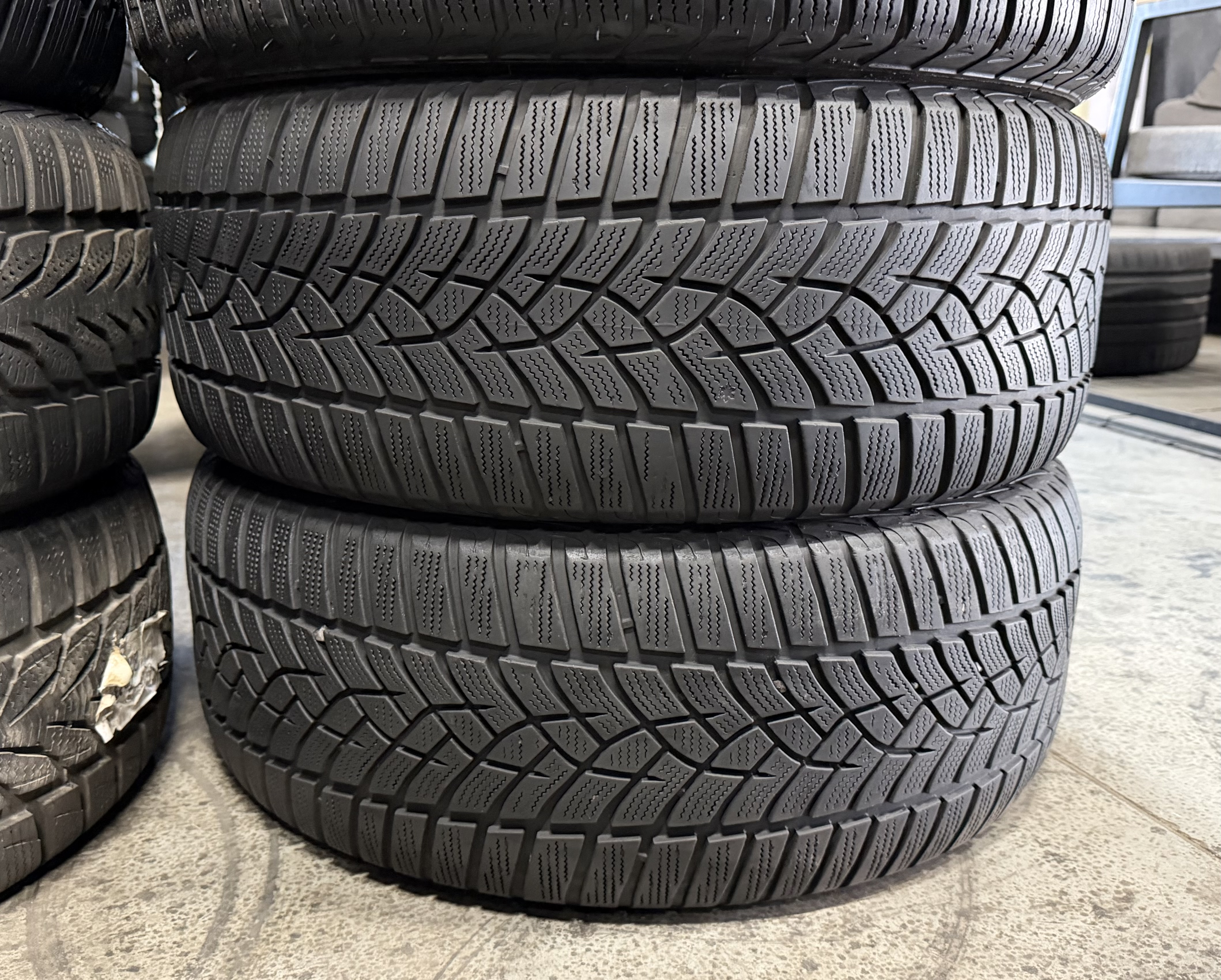 Шини б\у 225/55 R16