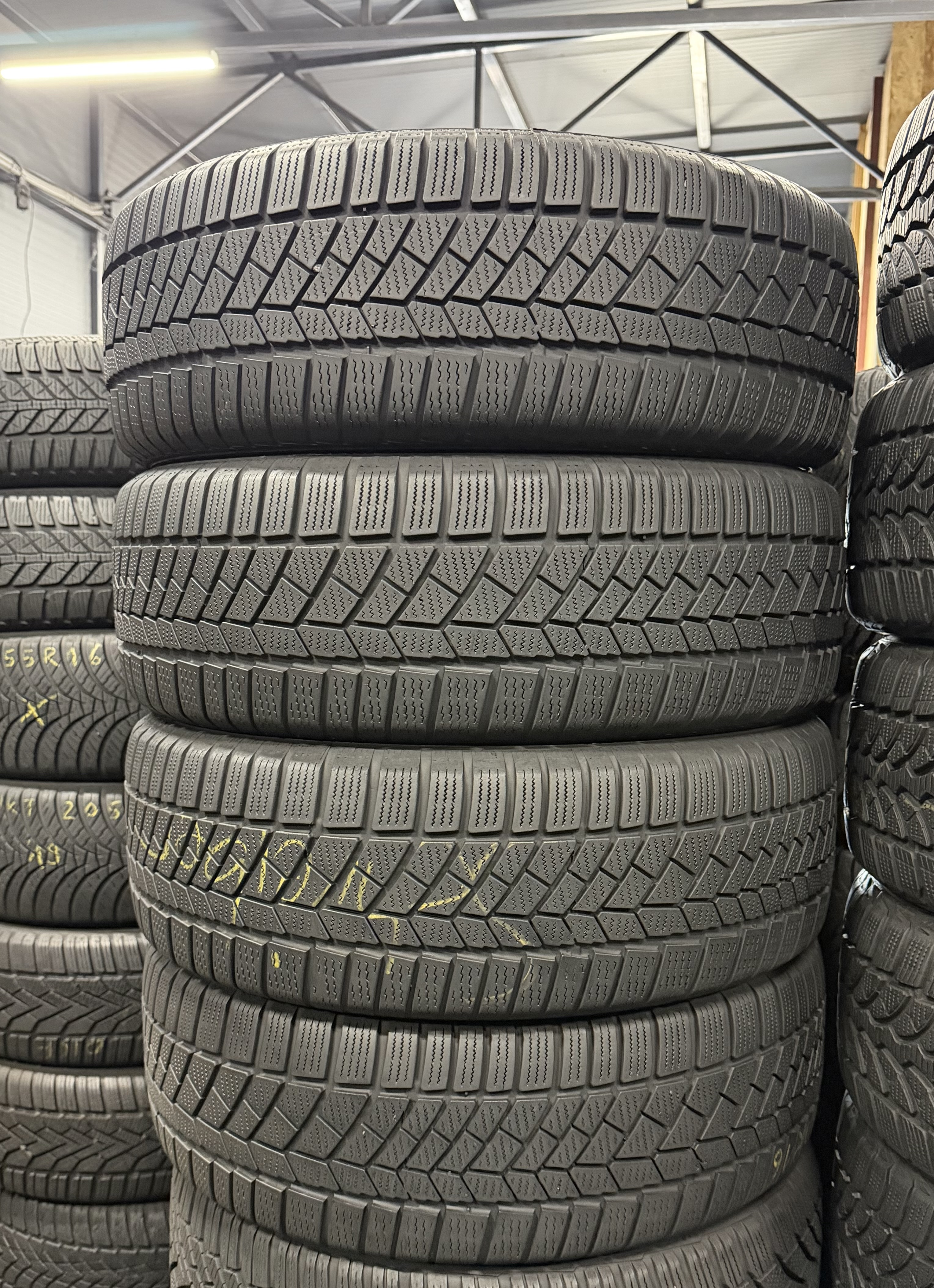 Шини б\у 205/60 R16