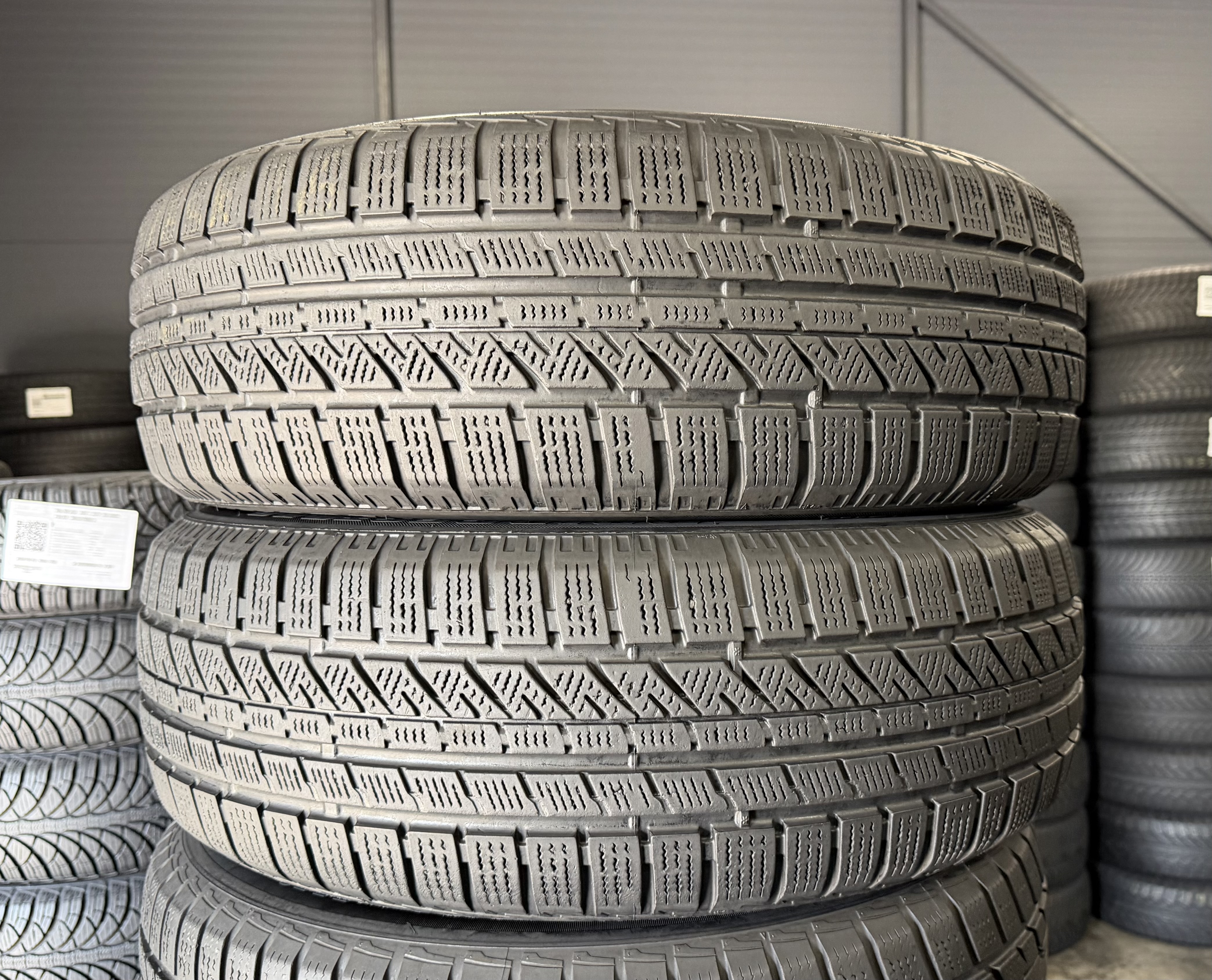 Шини б\у 215/60 R16