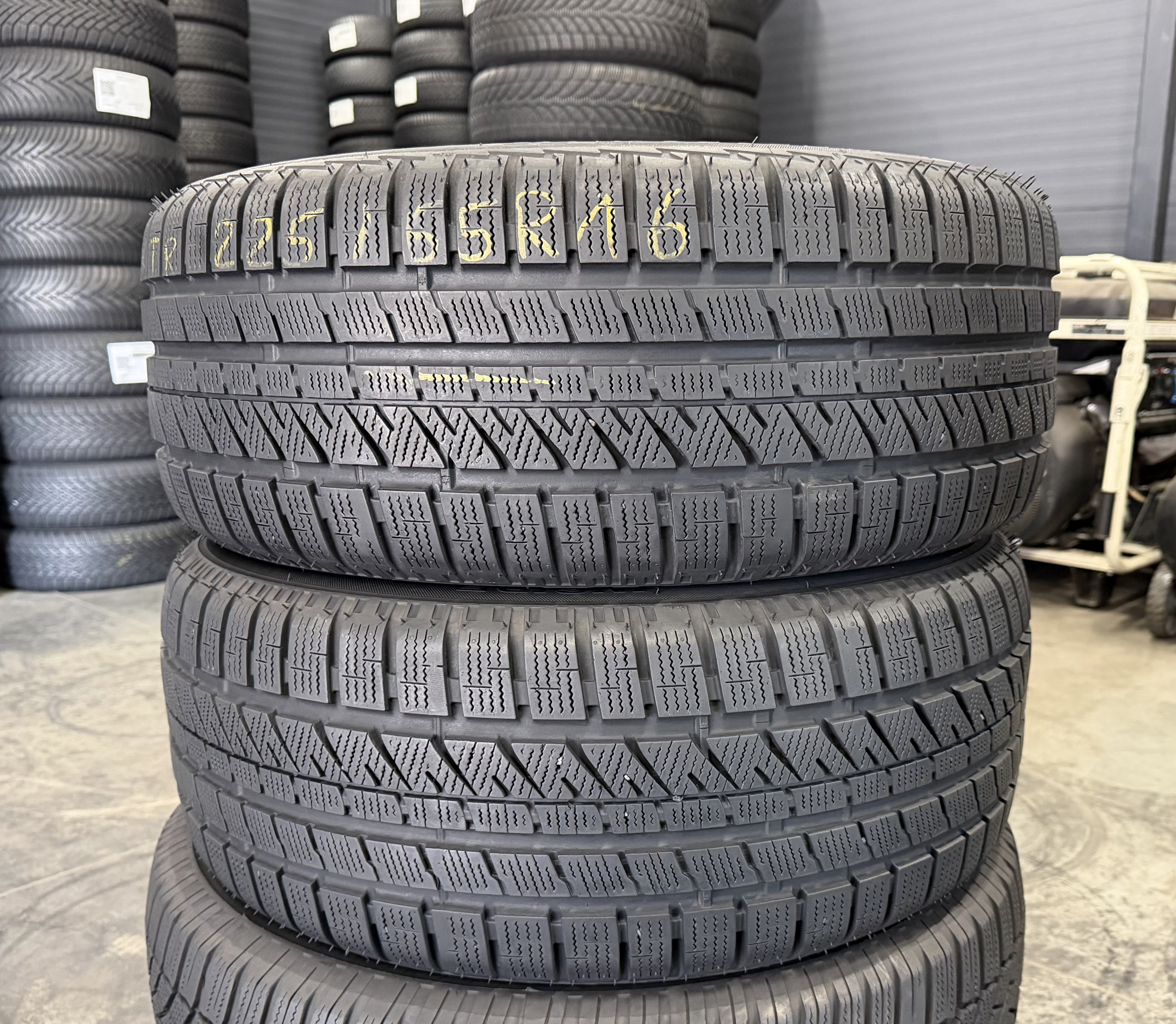 Шини б\у 225/55 R16