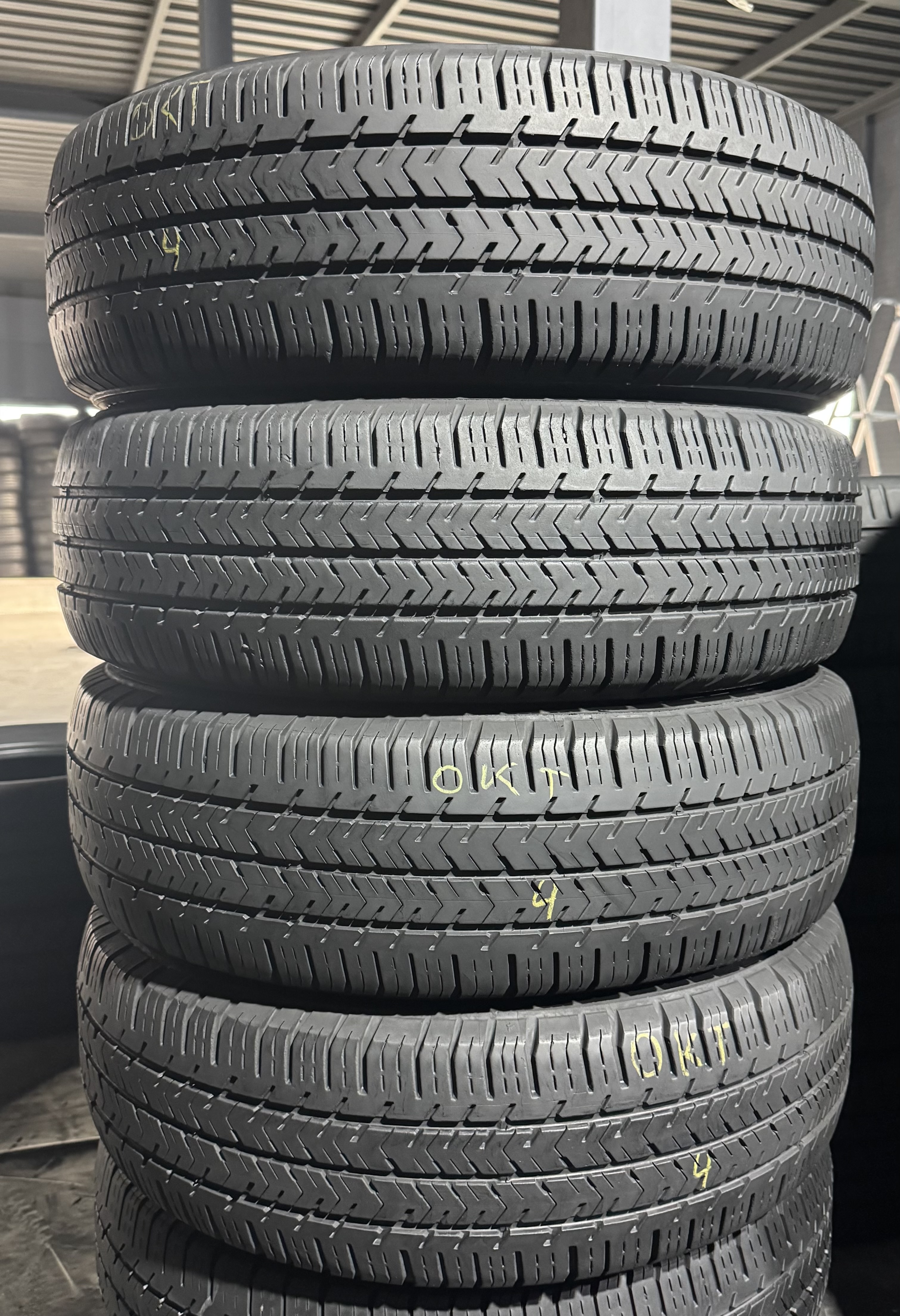 Шини б\у 205/65 R16C