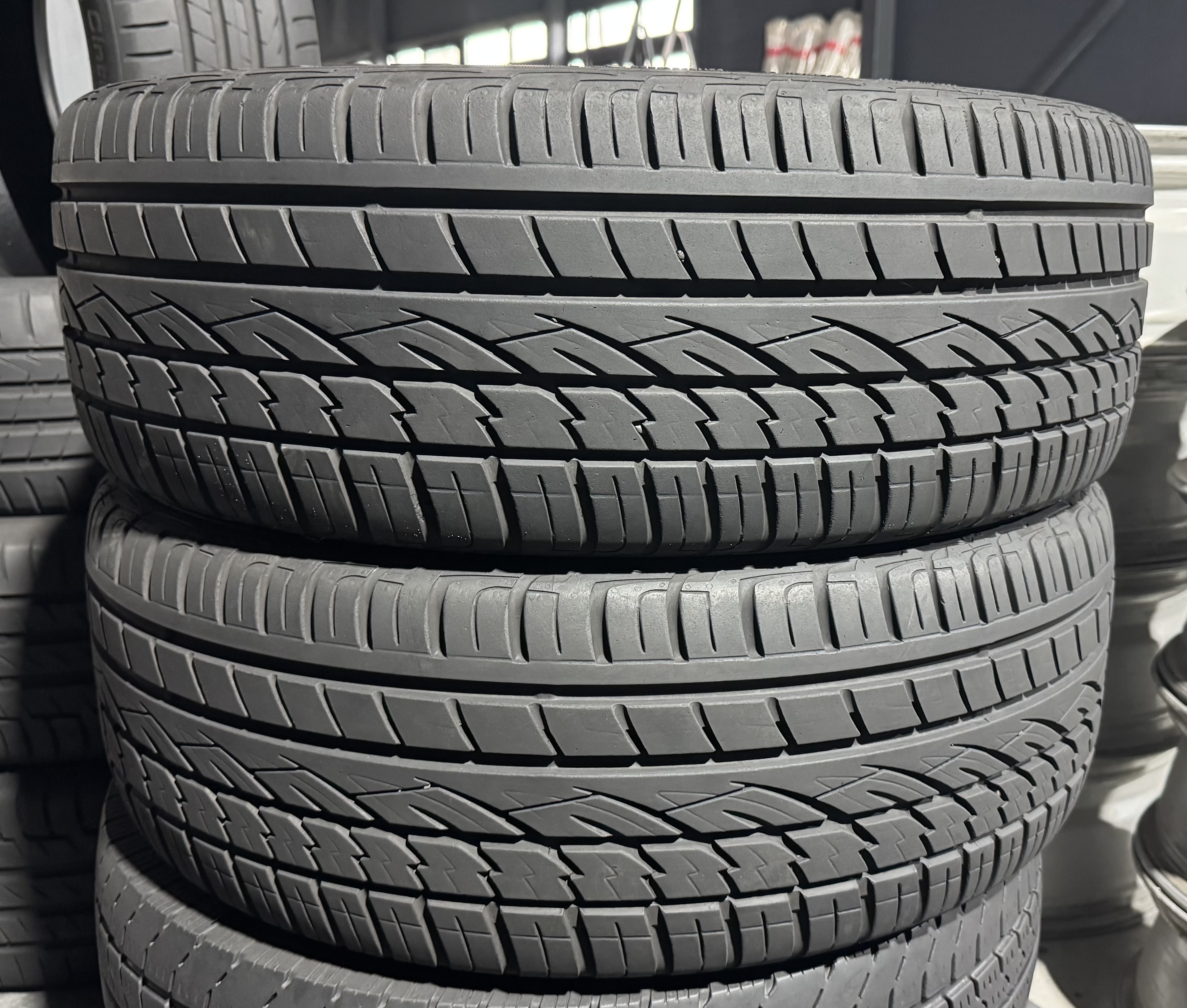 Шини б\у 235/50 R19