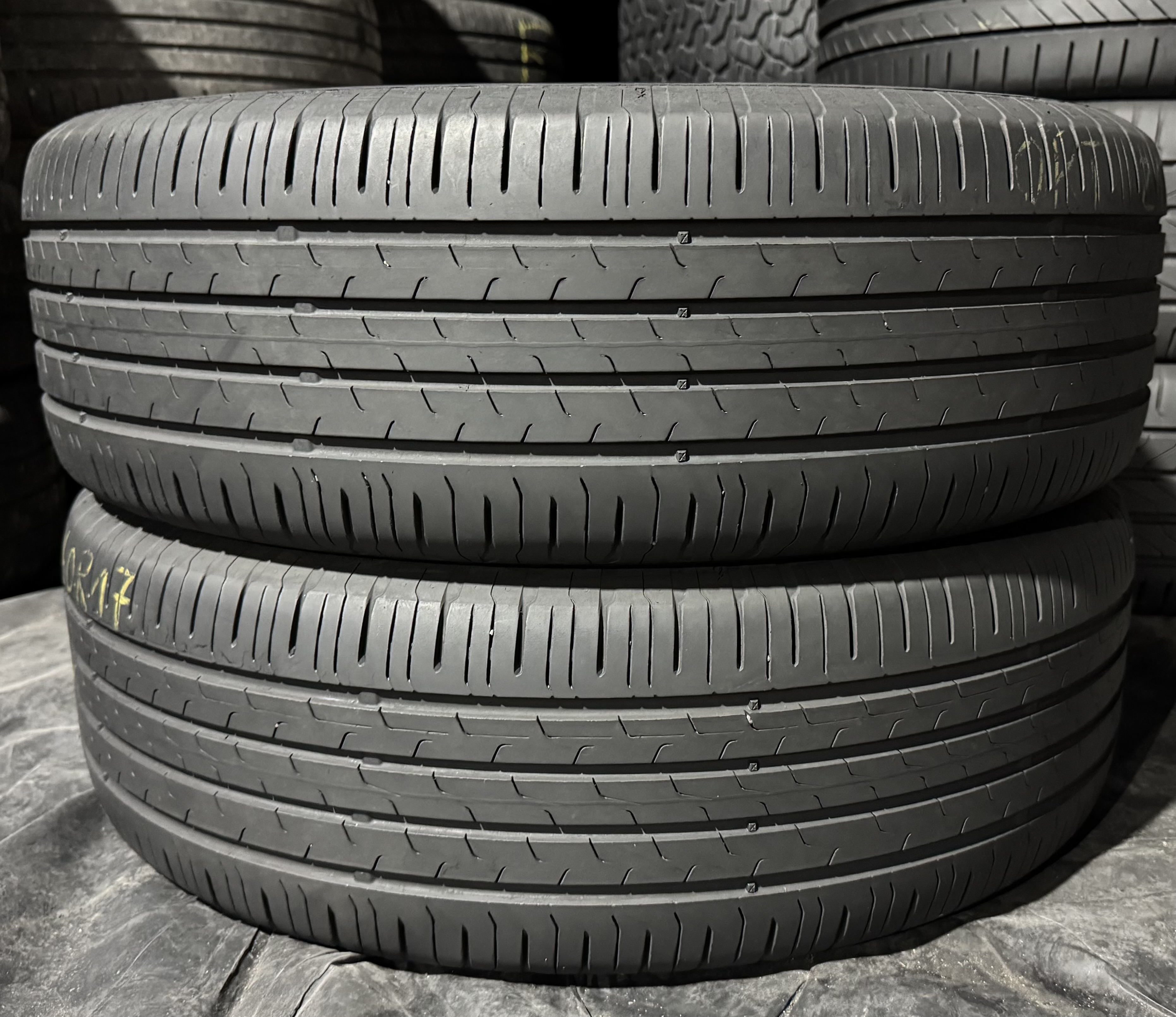 Шини б\у 215/60 R17