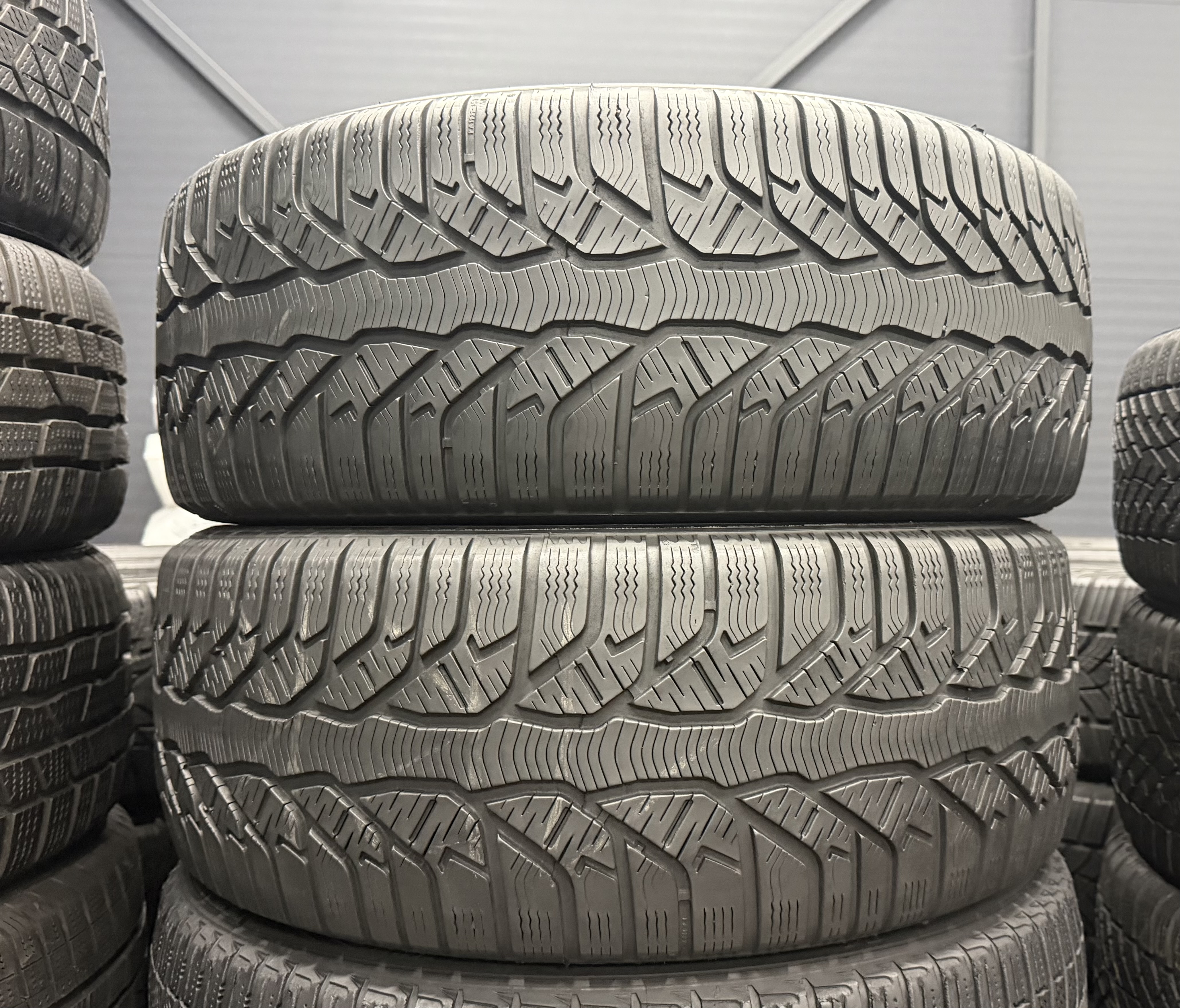 Шини б\у 205/50 R17