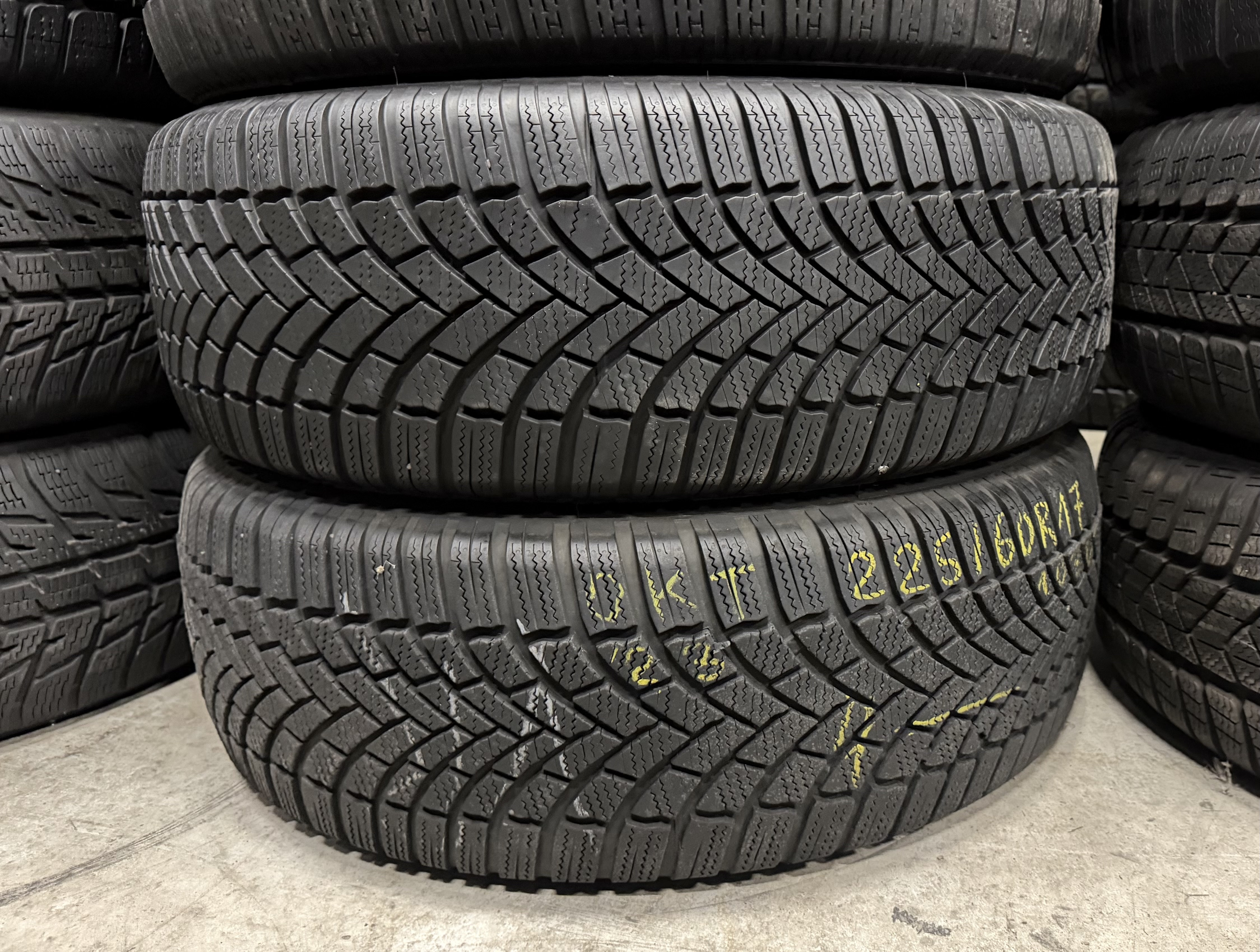 Шини б\у 225/60 R17