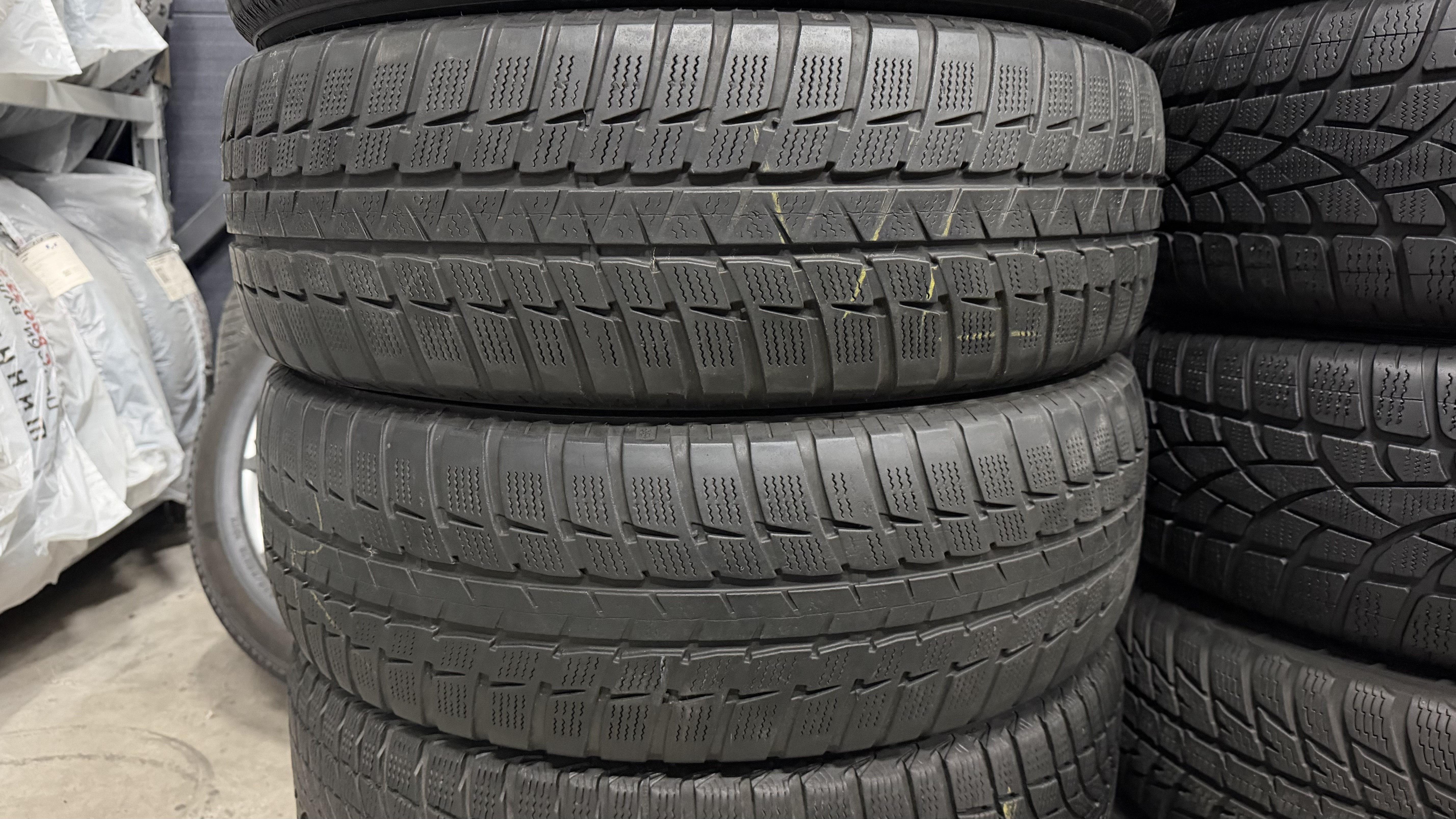 Шини б\у 225/65 R17