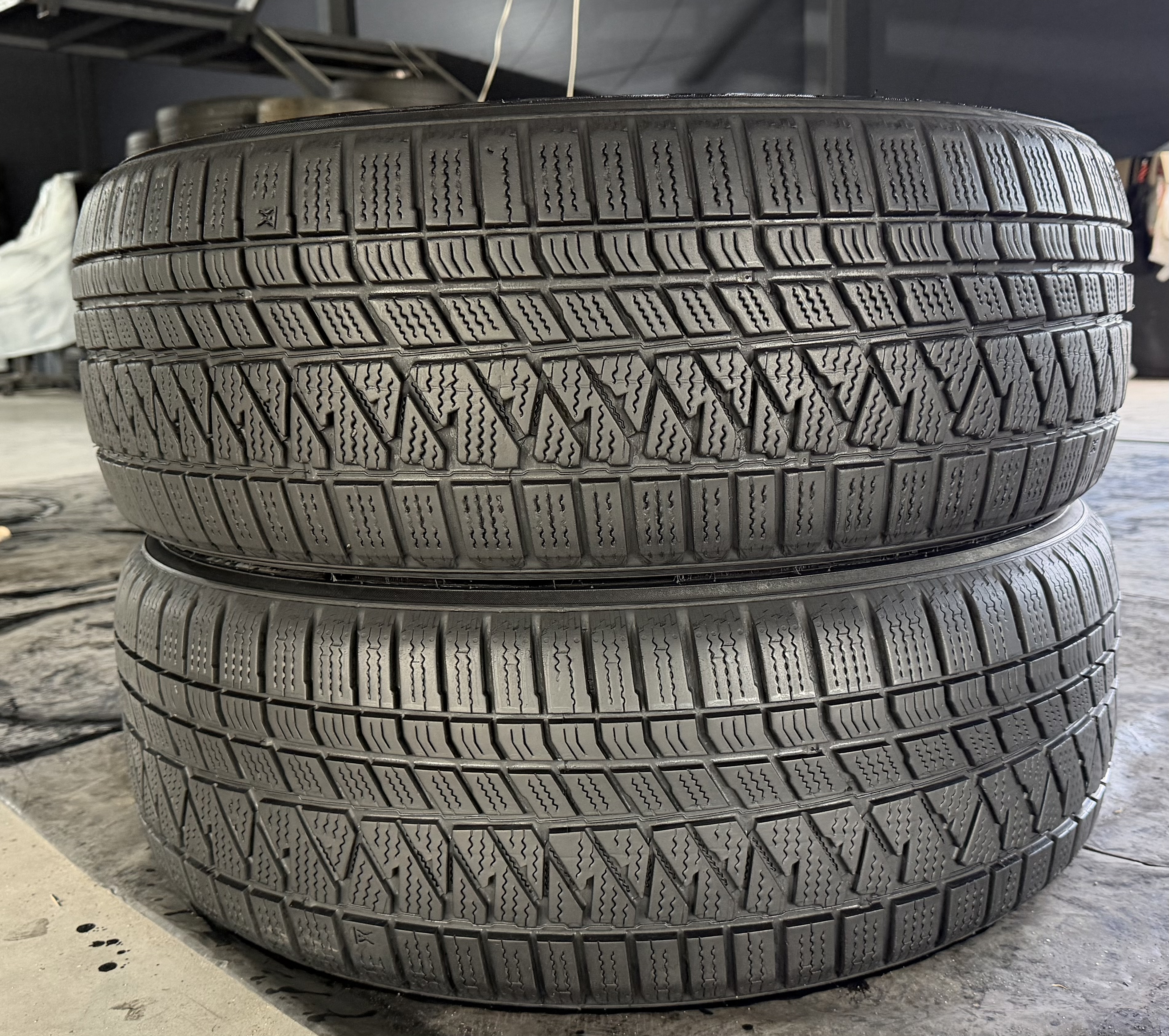 Шини б\у 255/65 R17