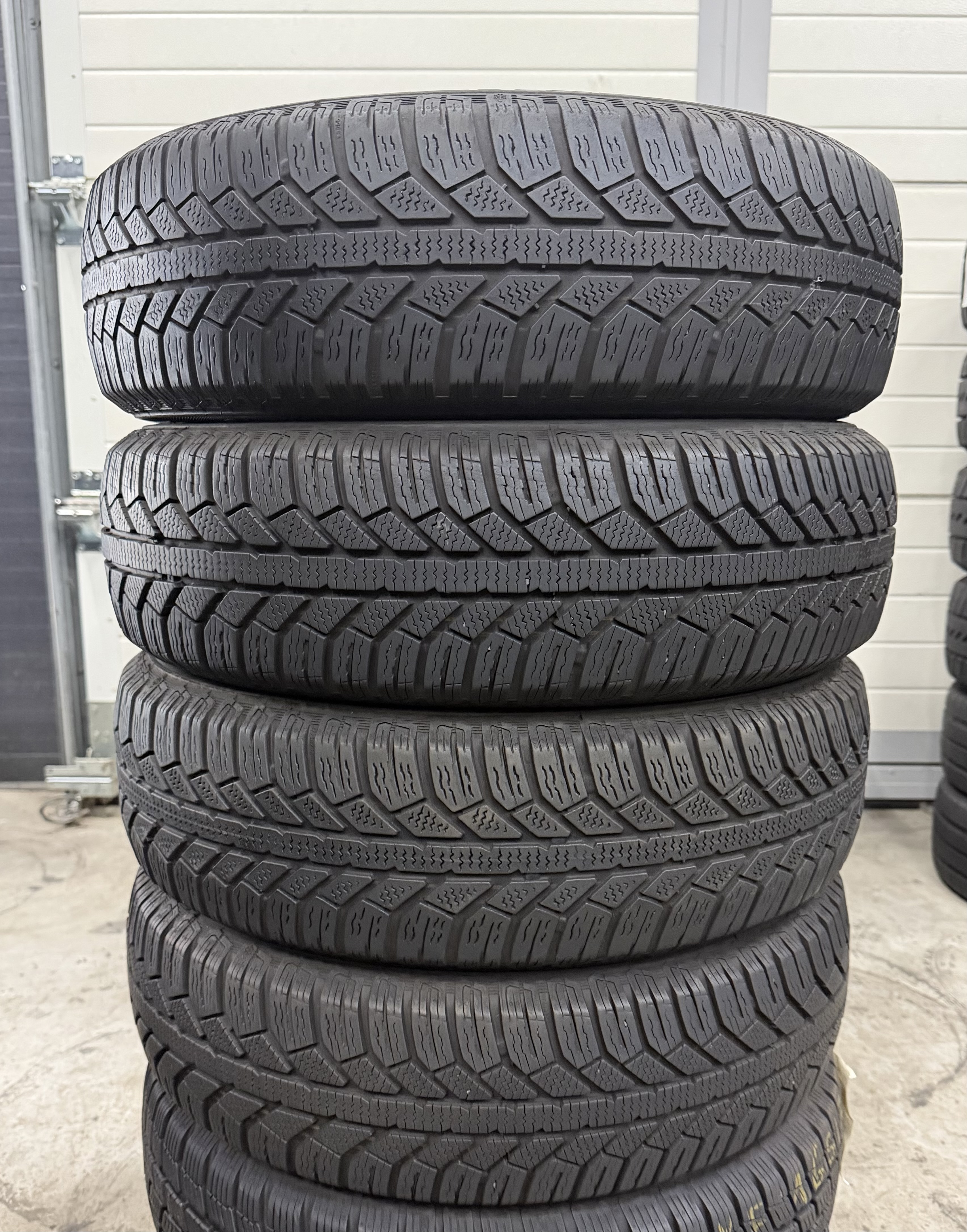 Шини б\у 165/70 R14