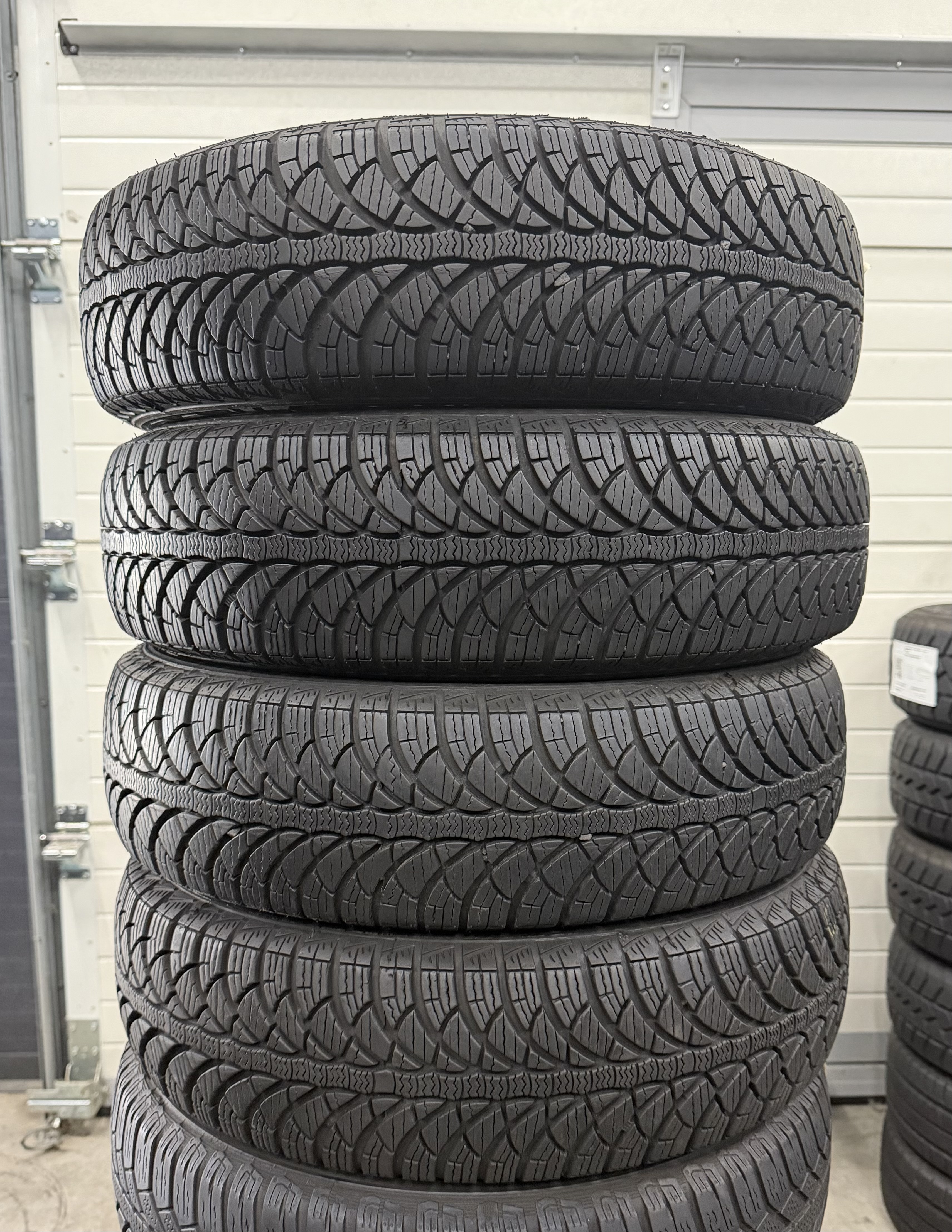 Шини б\у 165/70 R14