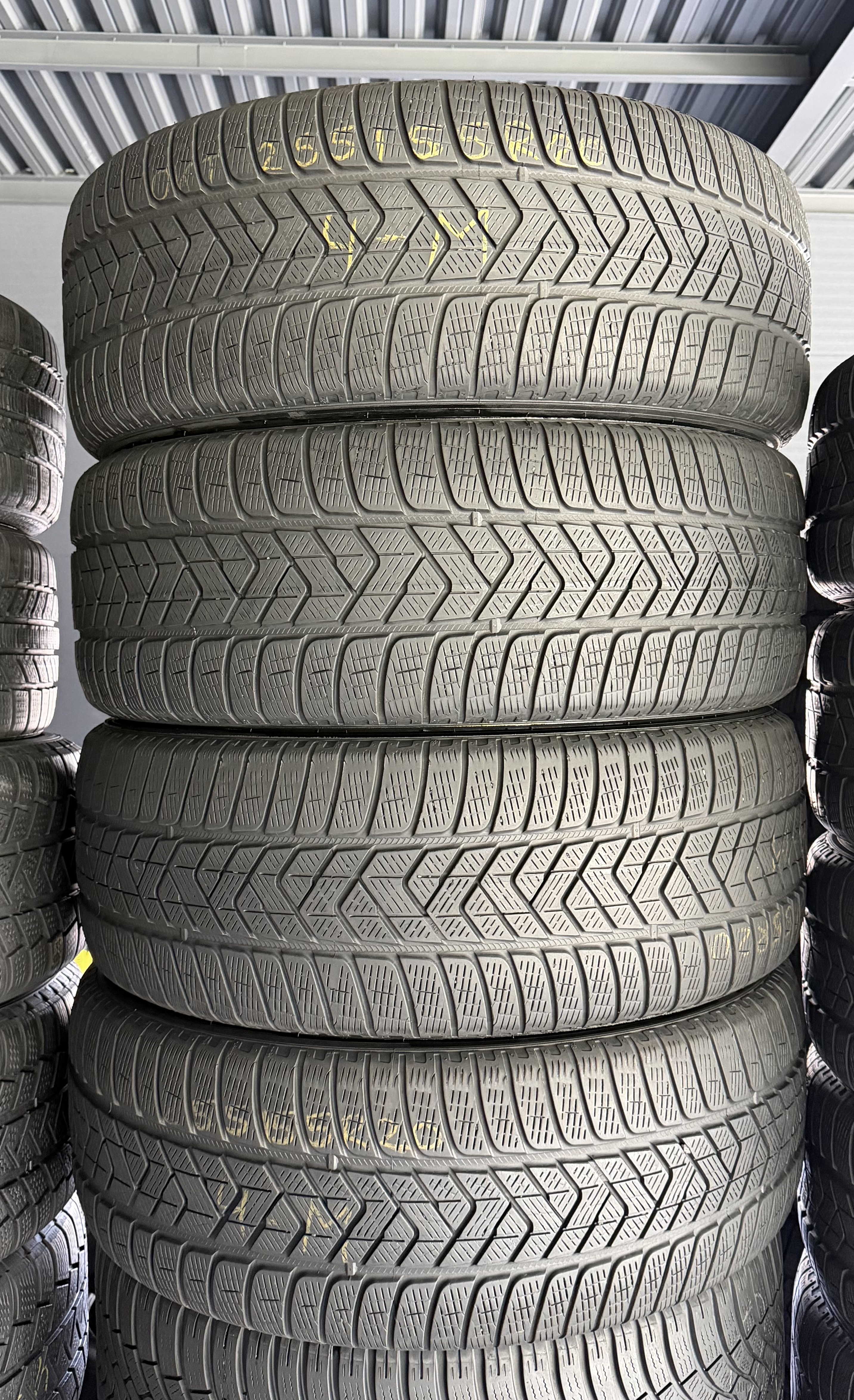 Шини б\у 255/55 R20