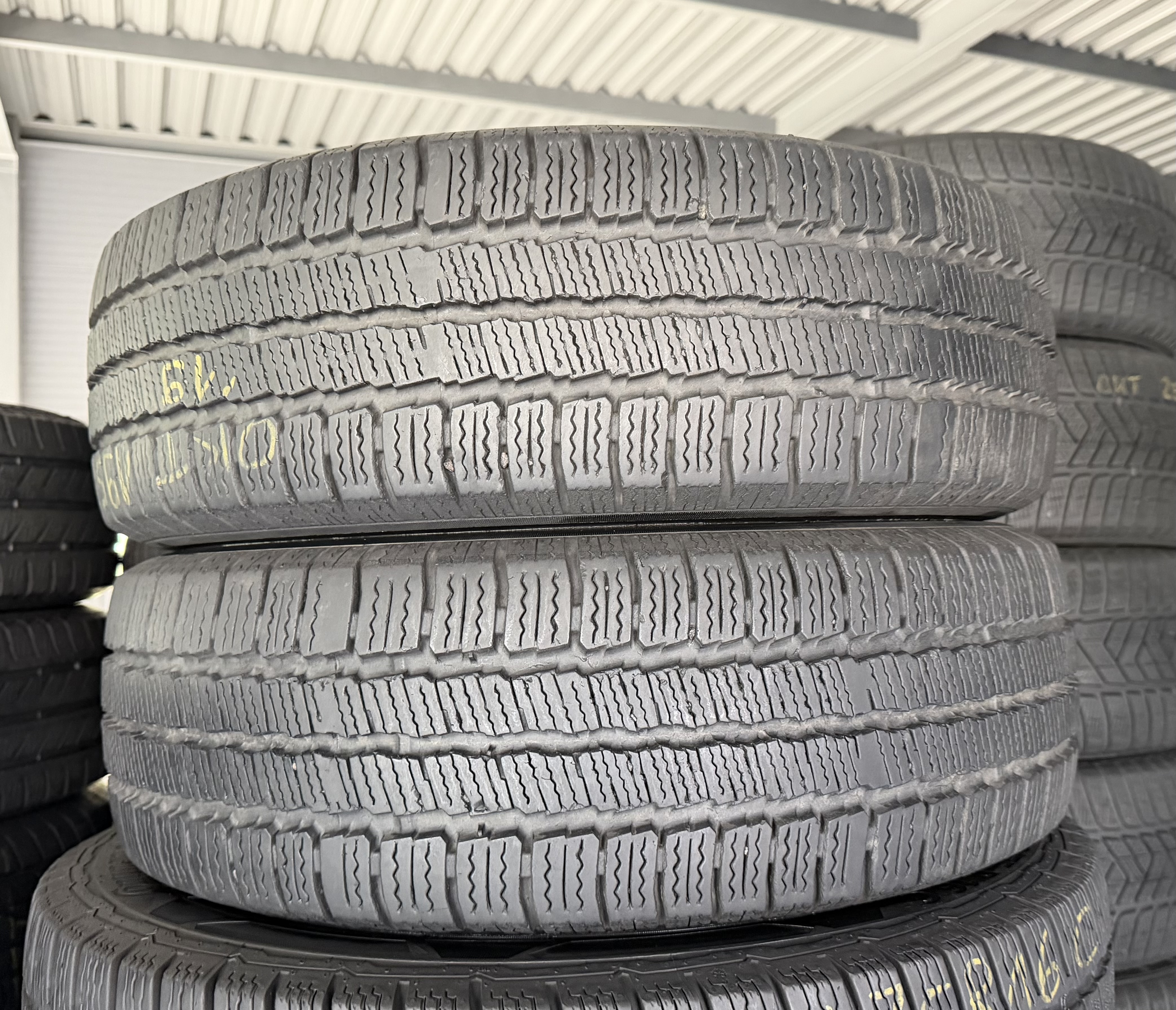 Шини б\у 195/70 R15C