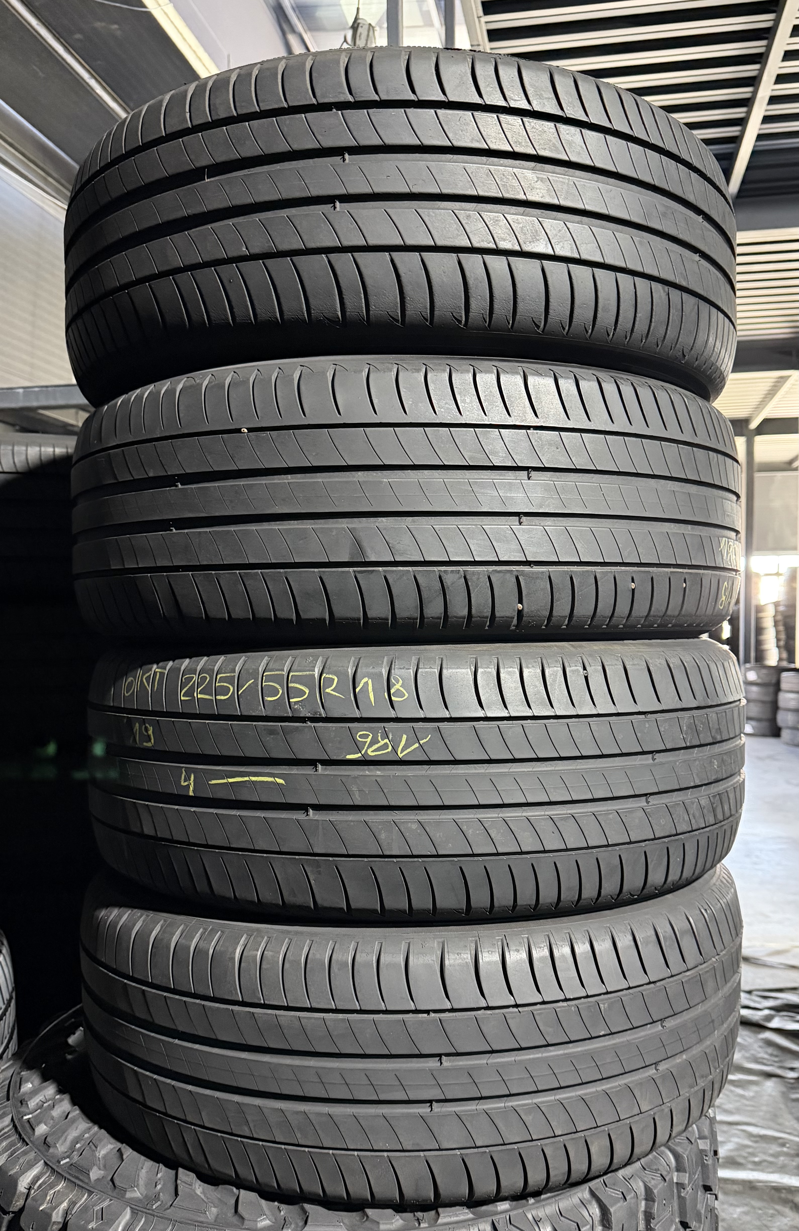 Шини б\у 225/55 R18