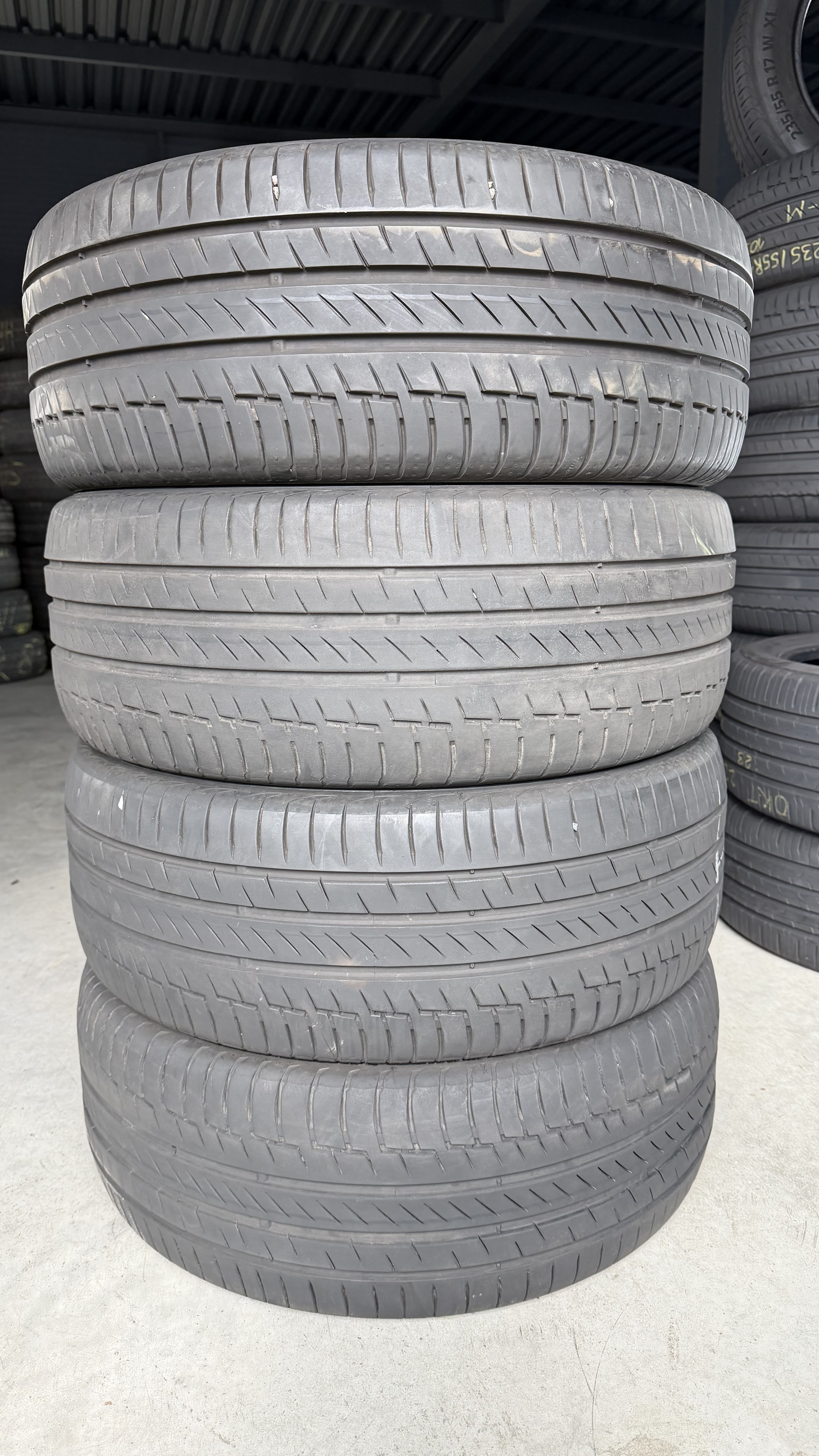 Шини б\у 235/55 R17