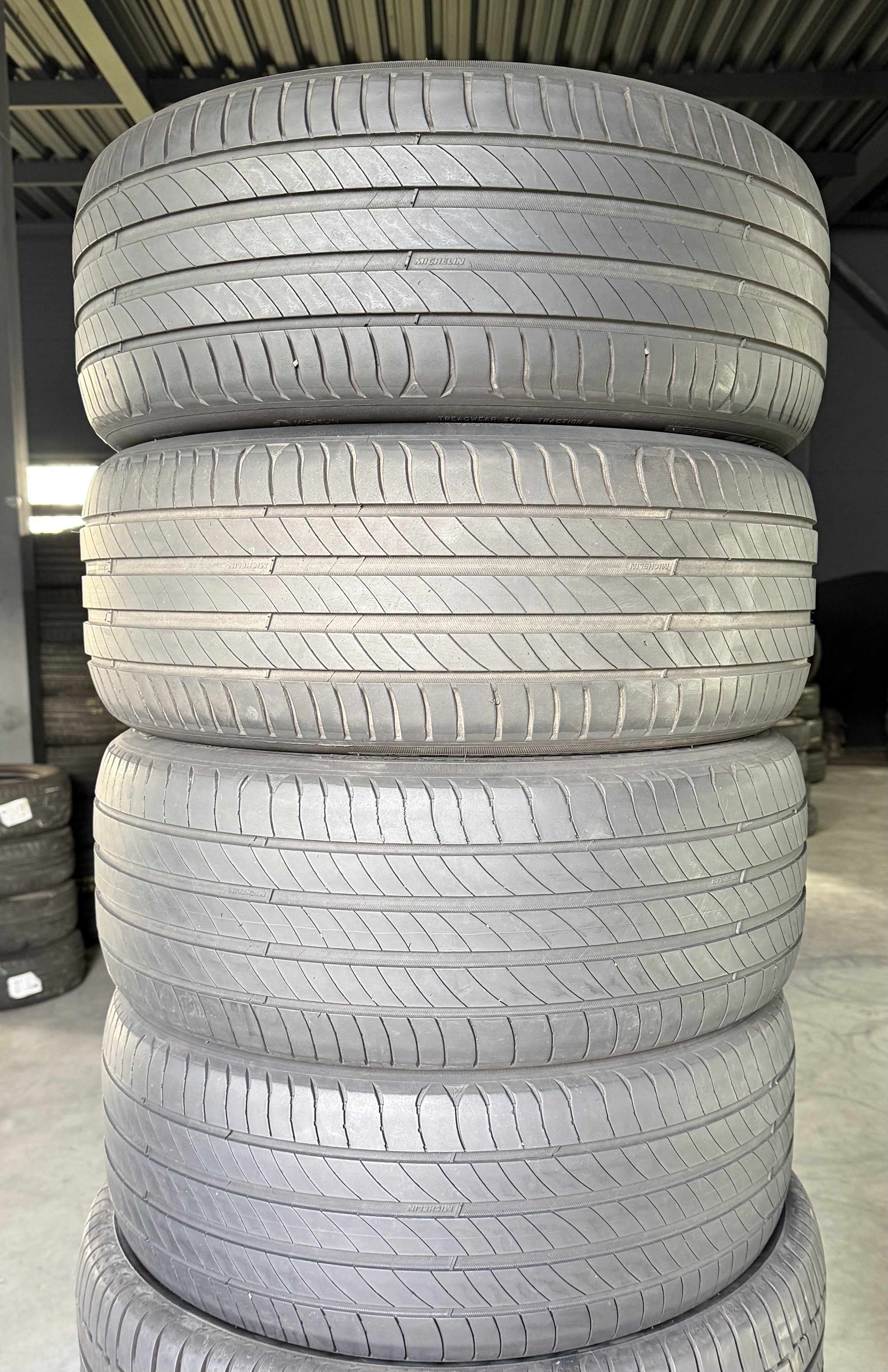 Шини б\у 225/45 R17