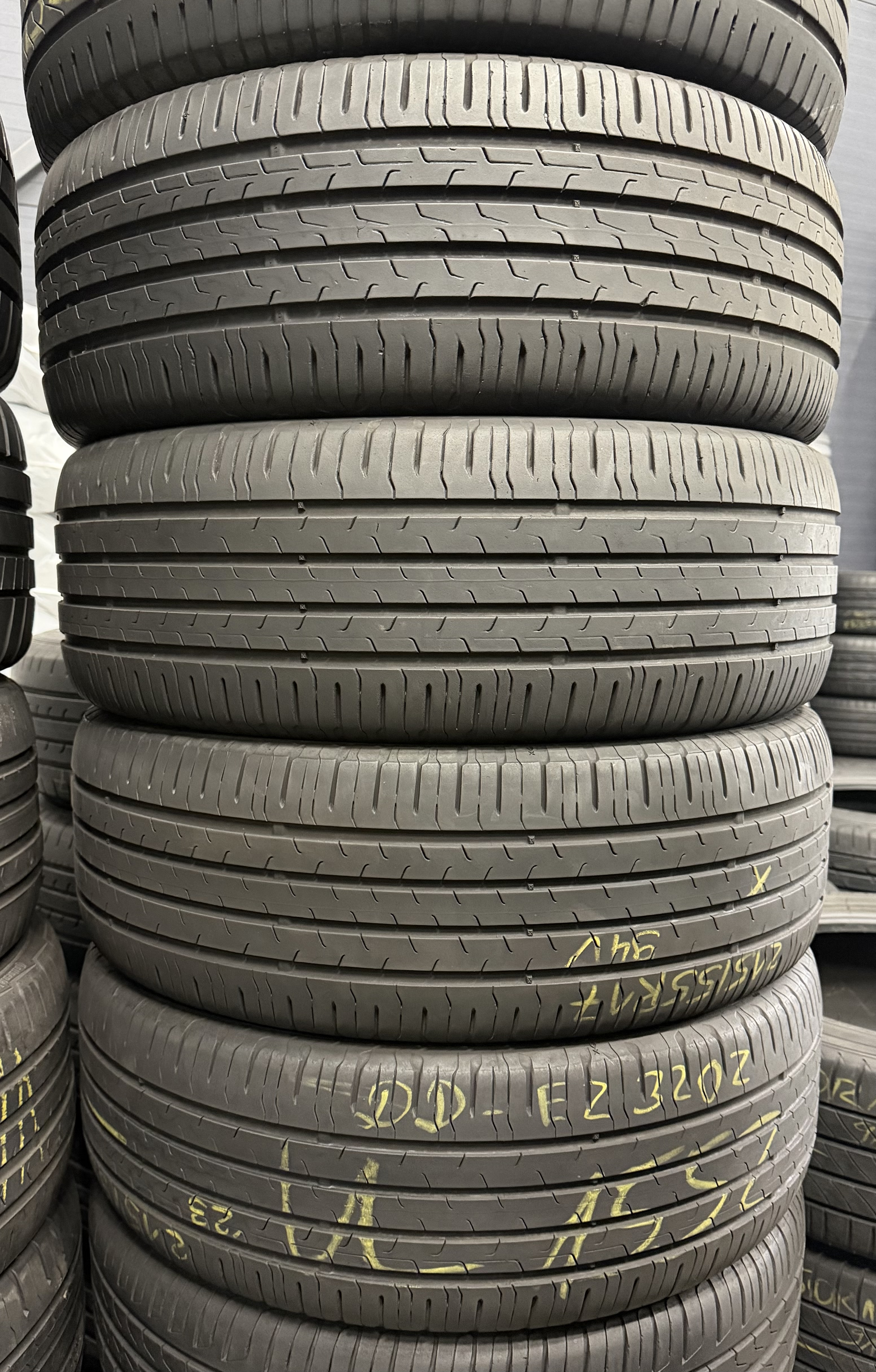 Шини б\у 215/55 R17