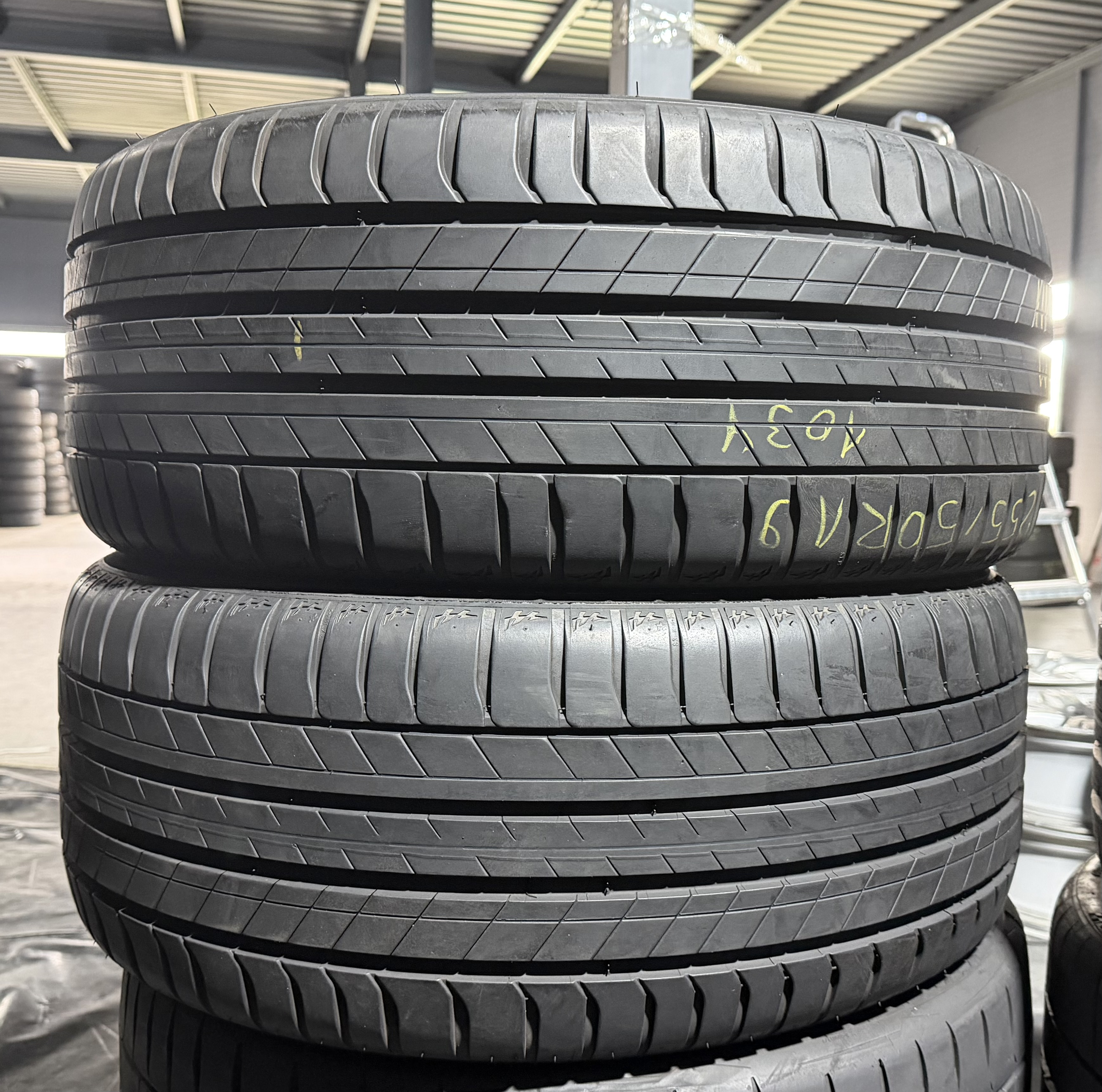 Шини б\у 255/50 R19