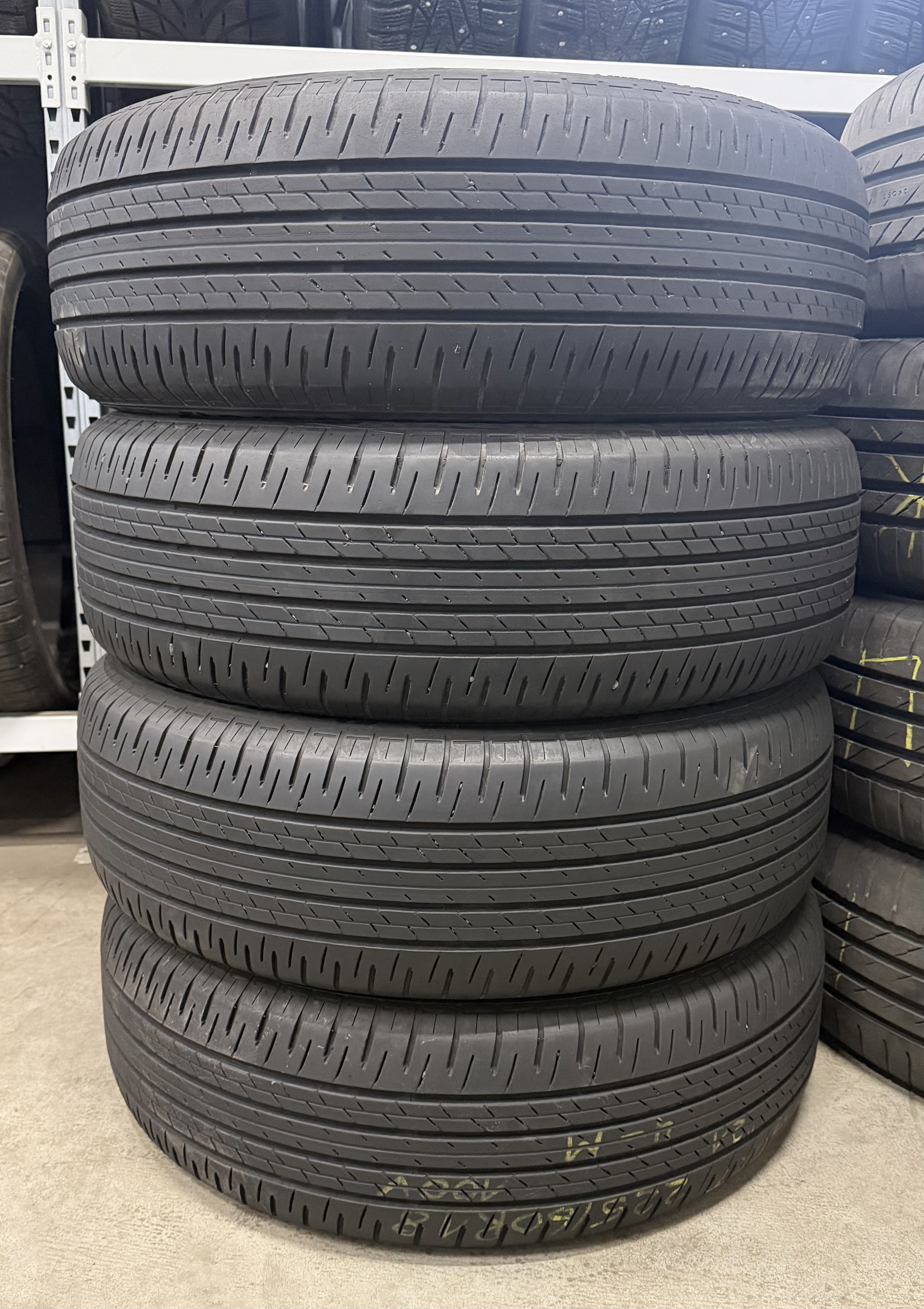 Шини б\у 225/60 R18