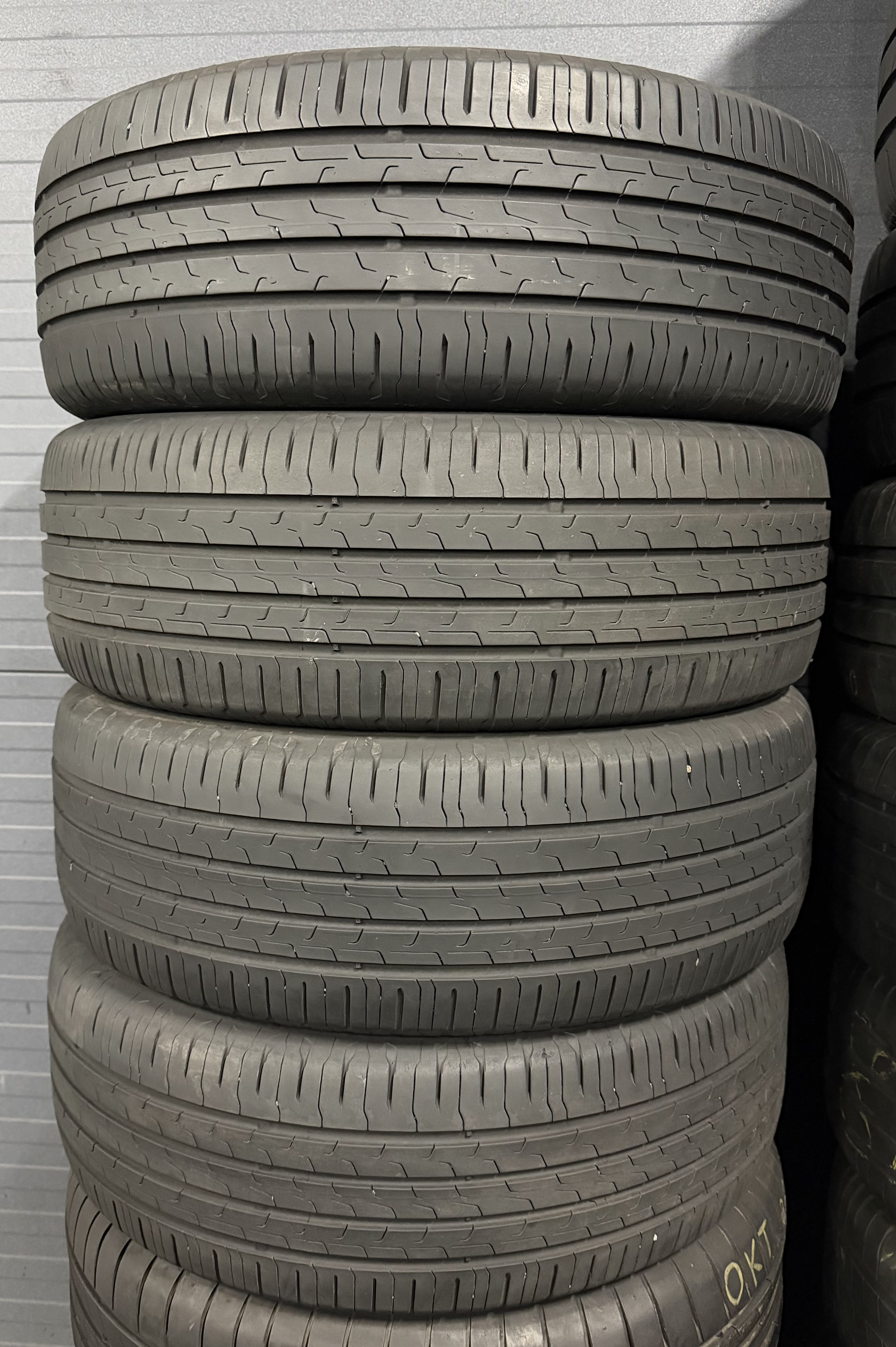 Шини б\у 215/60 R16