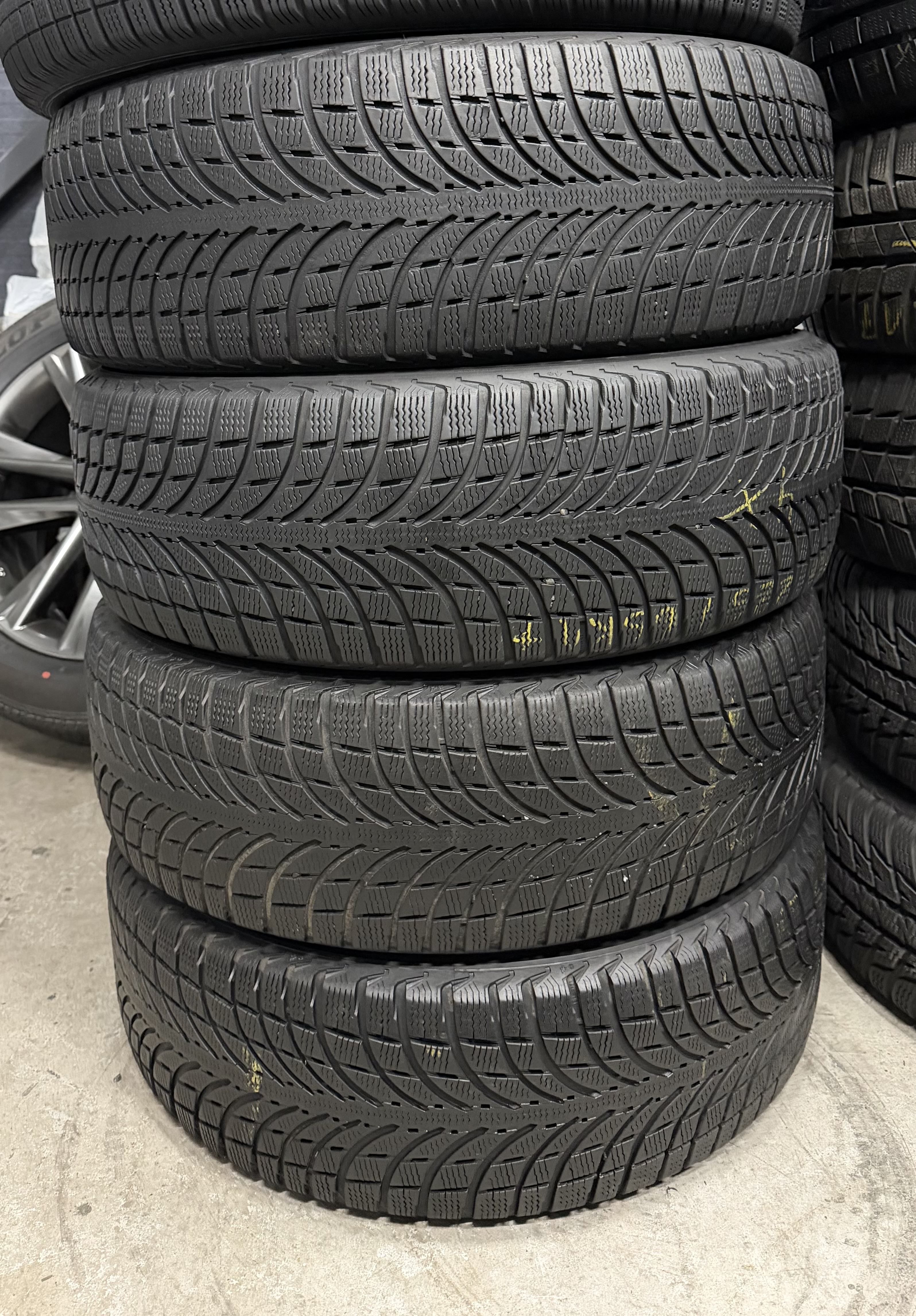Шини б\у 225/65 R17