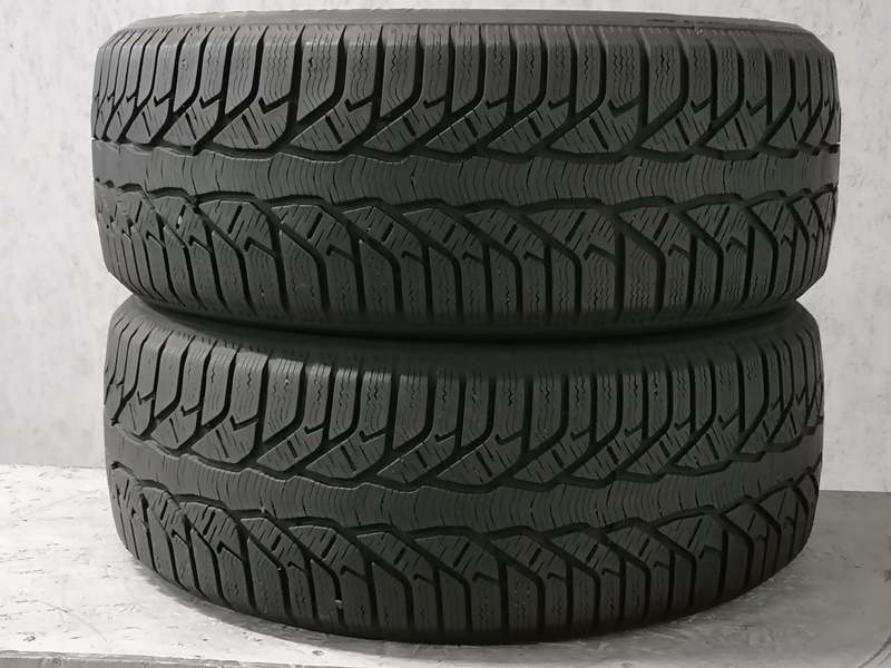 Шини б\у 215/55 R16